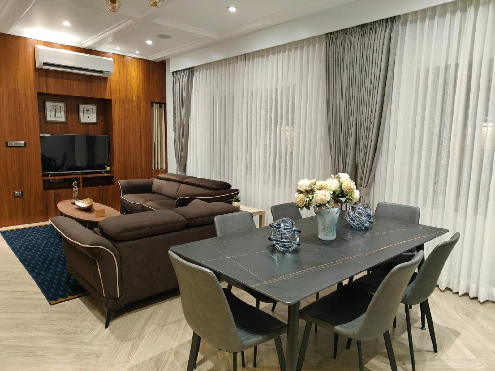 Elegance & Comfort Near Mg Road Guest house