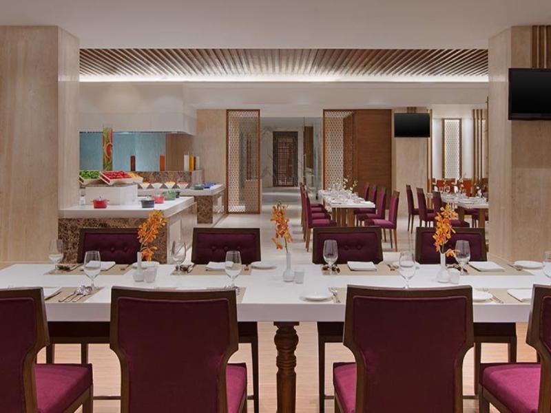 Hotel Four Points By Sheraton Whitefield 4*