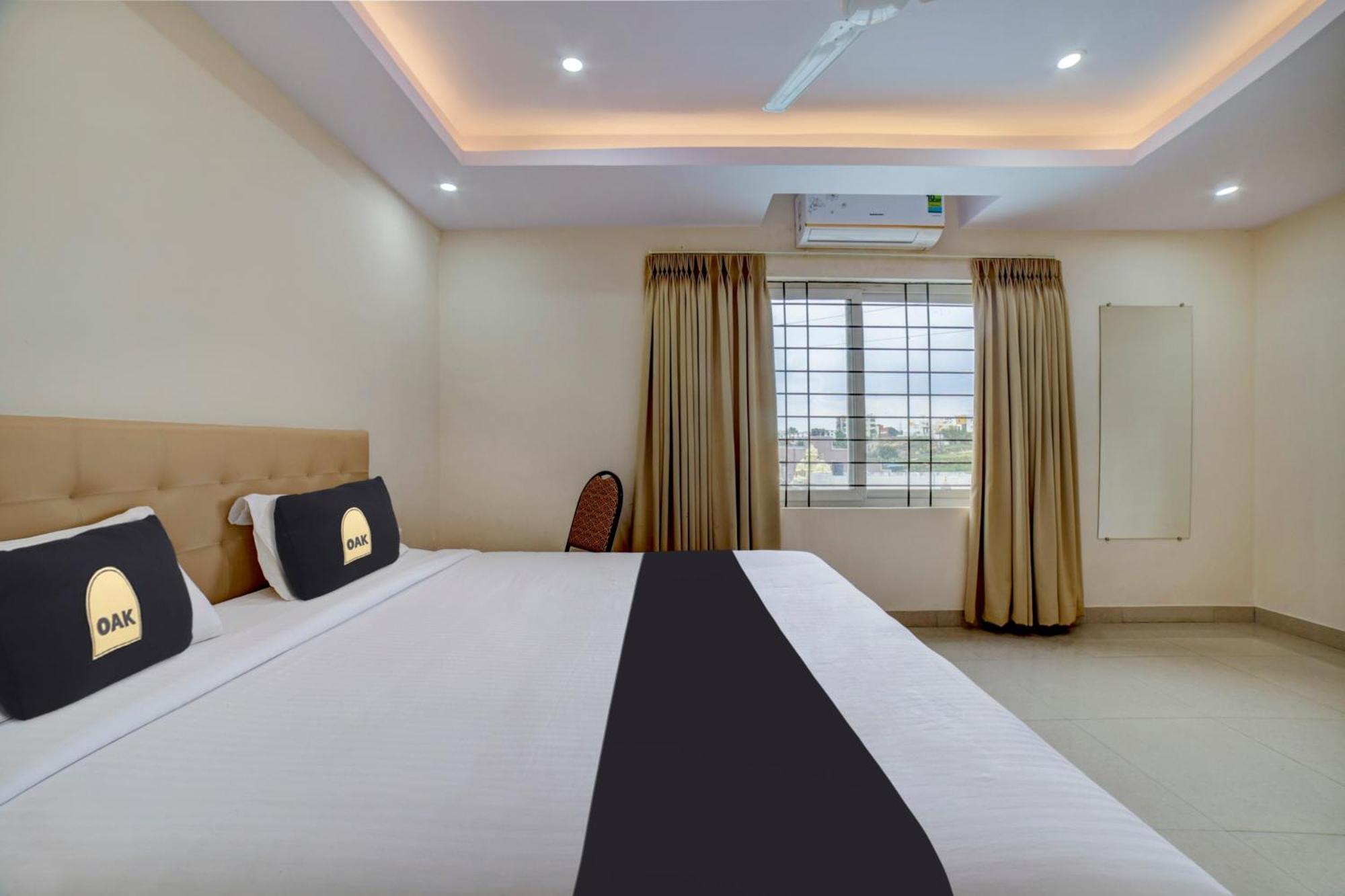 Hotel Townhouse Oak Ess Jay Bangalore
