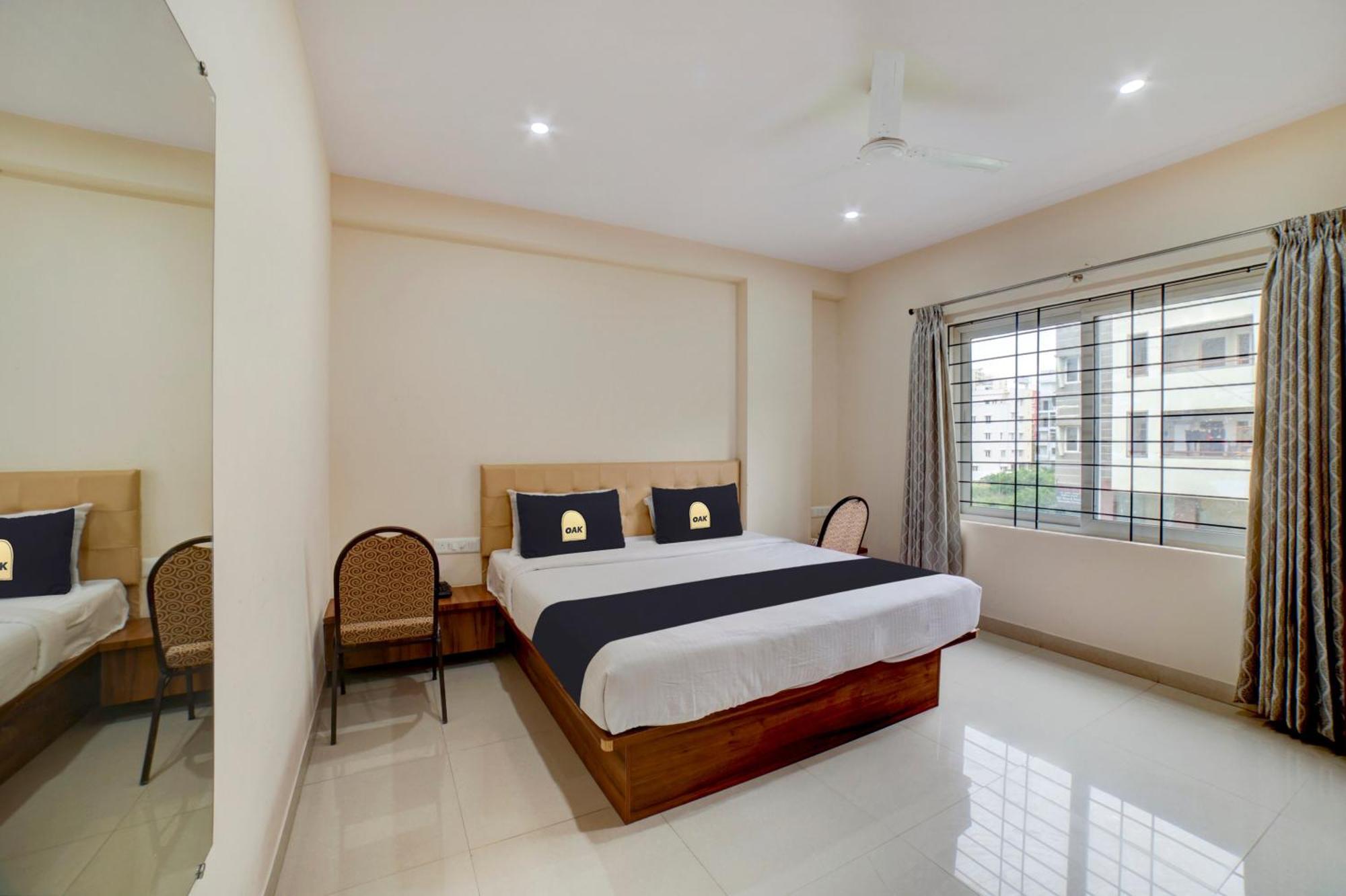 Townhouse Oak Ess Jay Hotel Bangalore