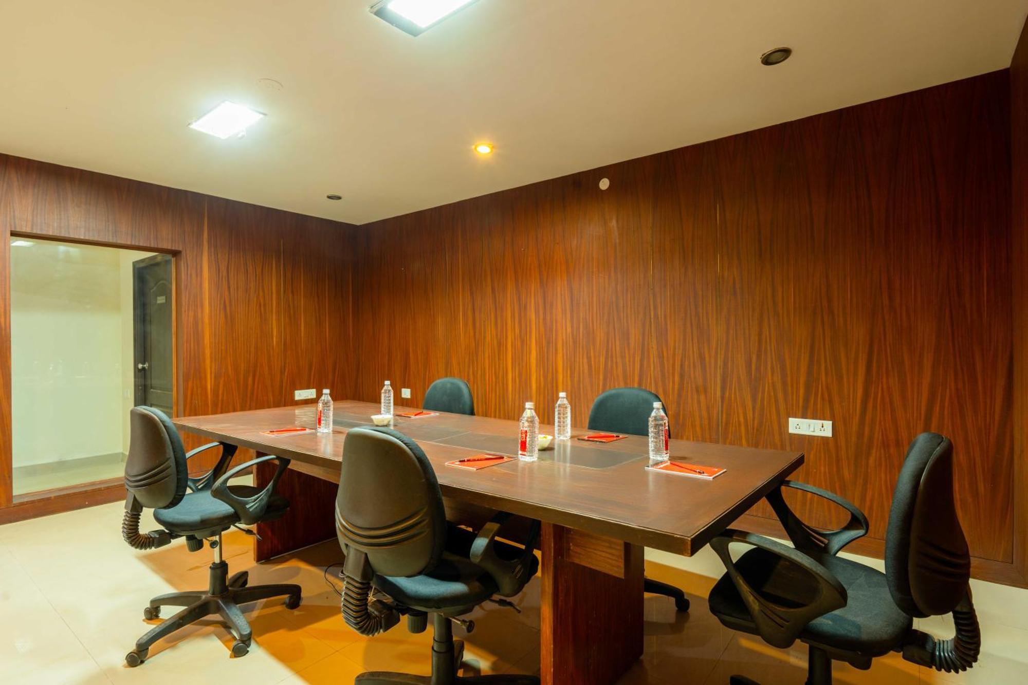 Hotel Treebo Ivory White Bangalore