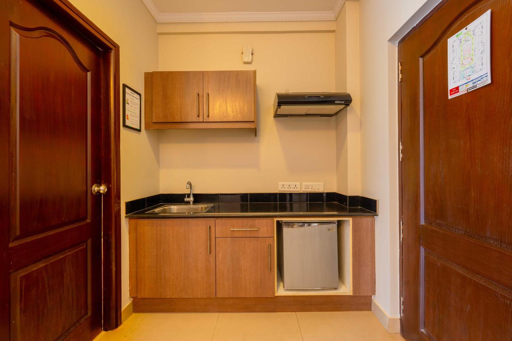 Hotel Treebo Ivory White Bangalore