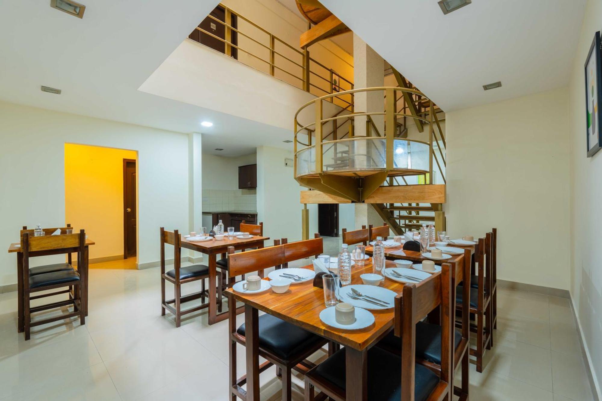 Treebo Ivory White Hotel 3*