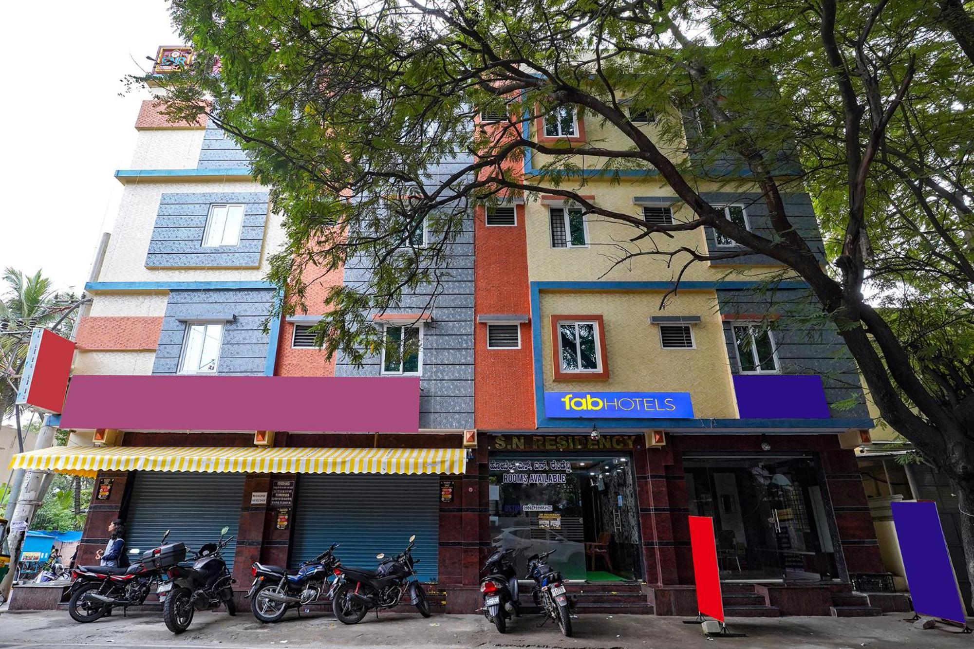 Fabhotel Sn Residency - Chord Road Hotel