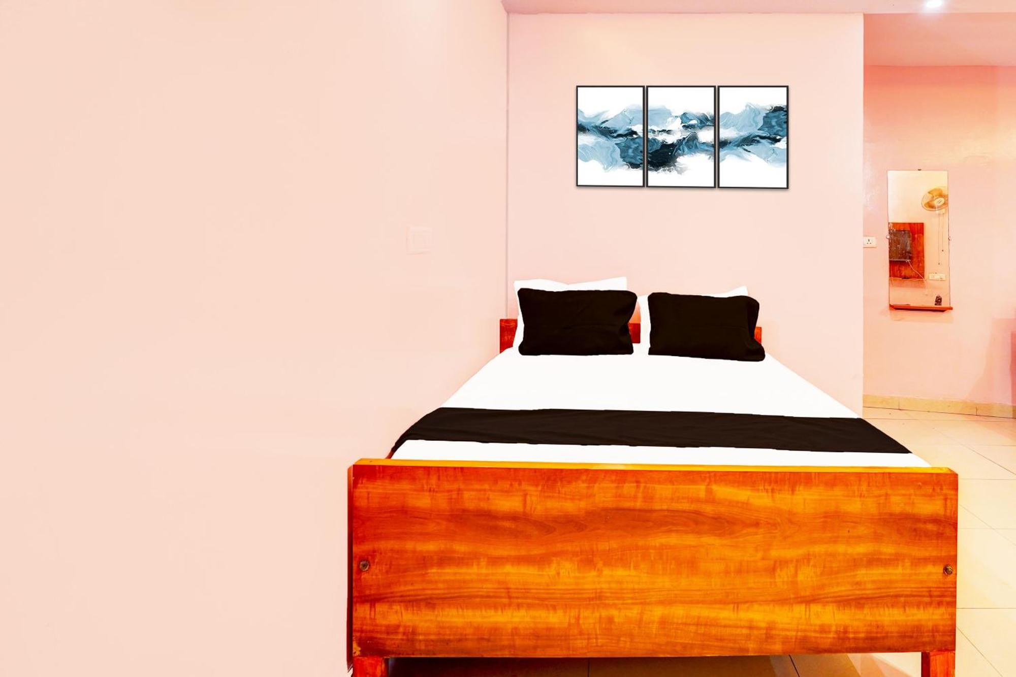 O Chaluva Boarding & Hotel 3*