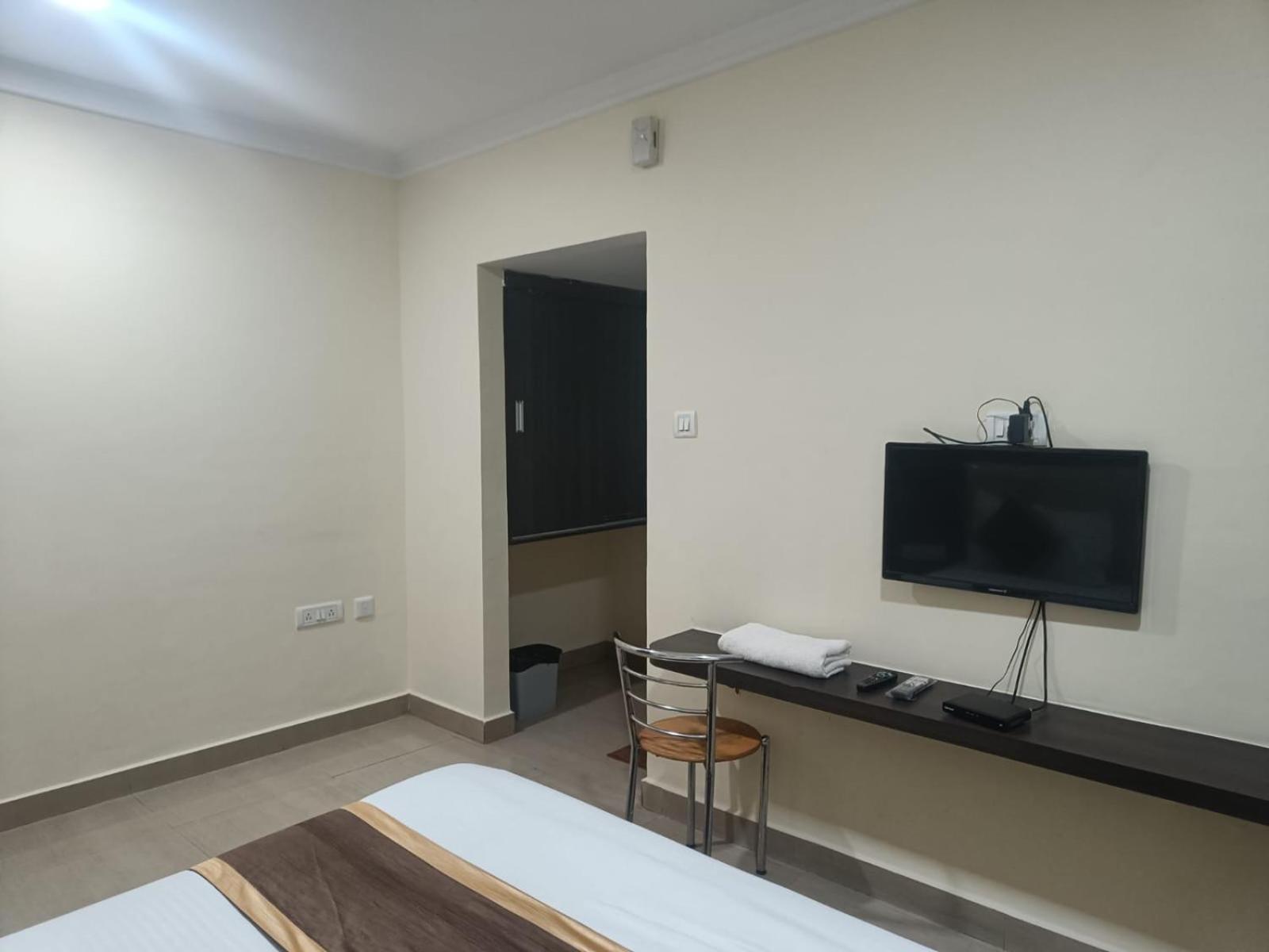 Hotel Vijaya Lakshmi Residency