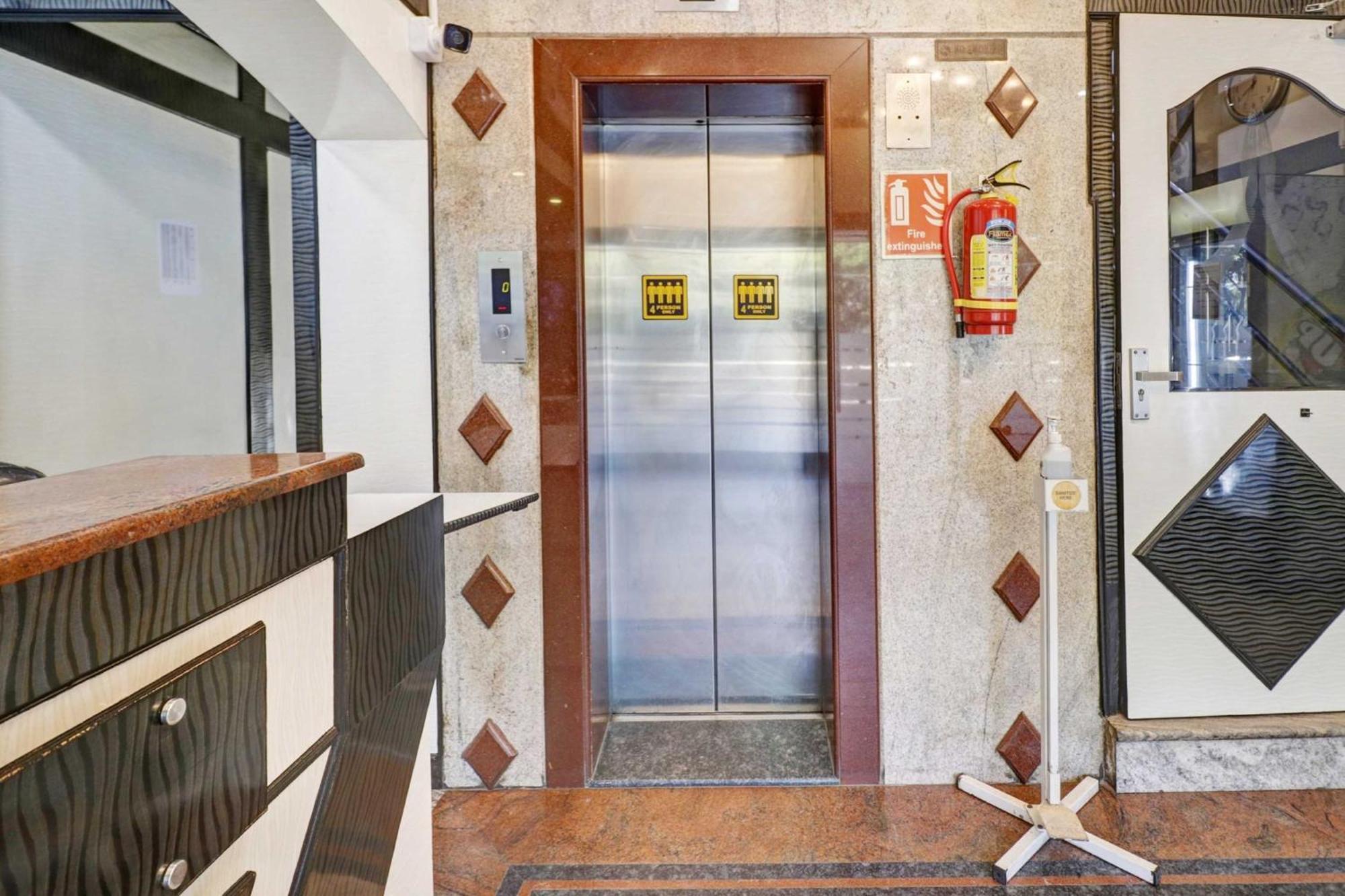 Hotel Collection O Sabharwal Residency Near Lalbagh Botanical Garden