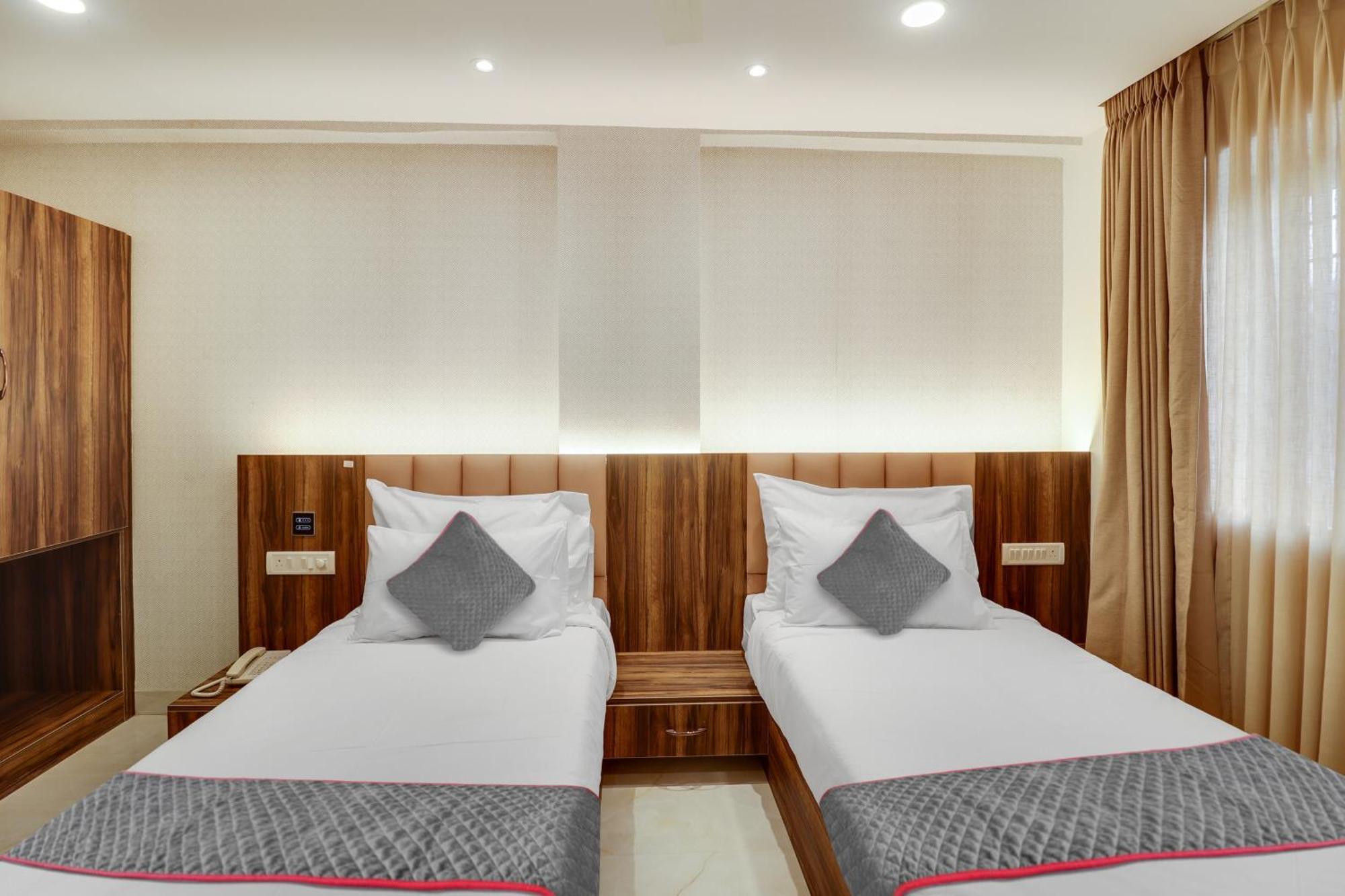 Super Collection O Manu Hotel 4*