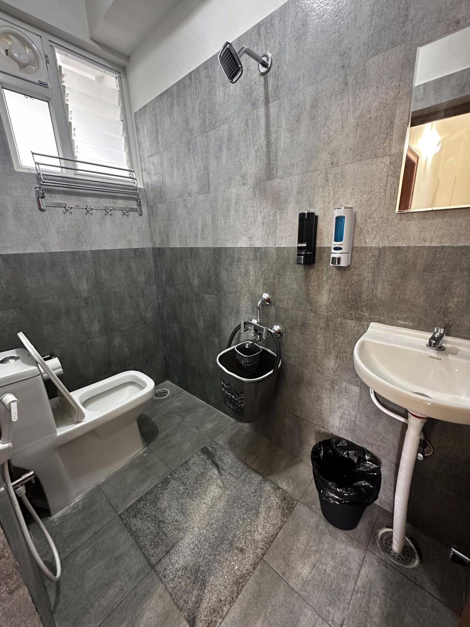 Hotel Trinetra Homes 102
