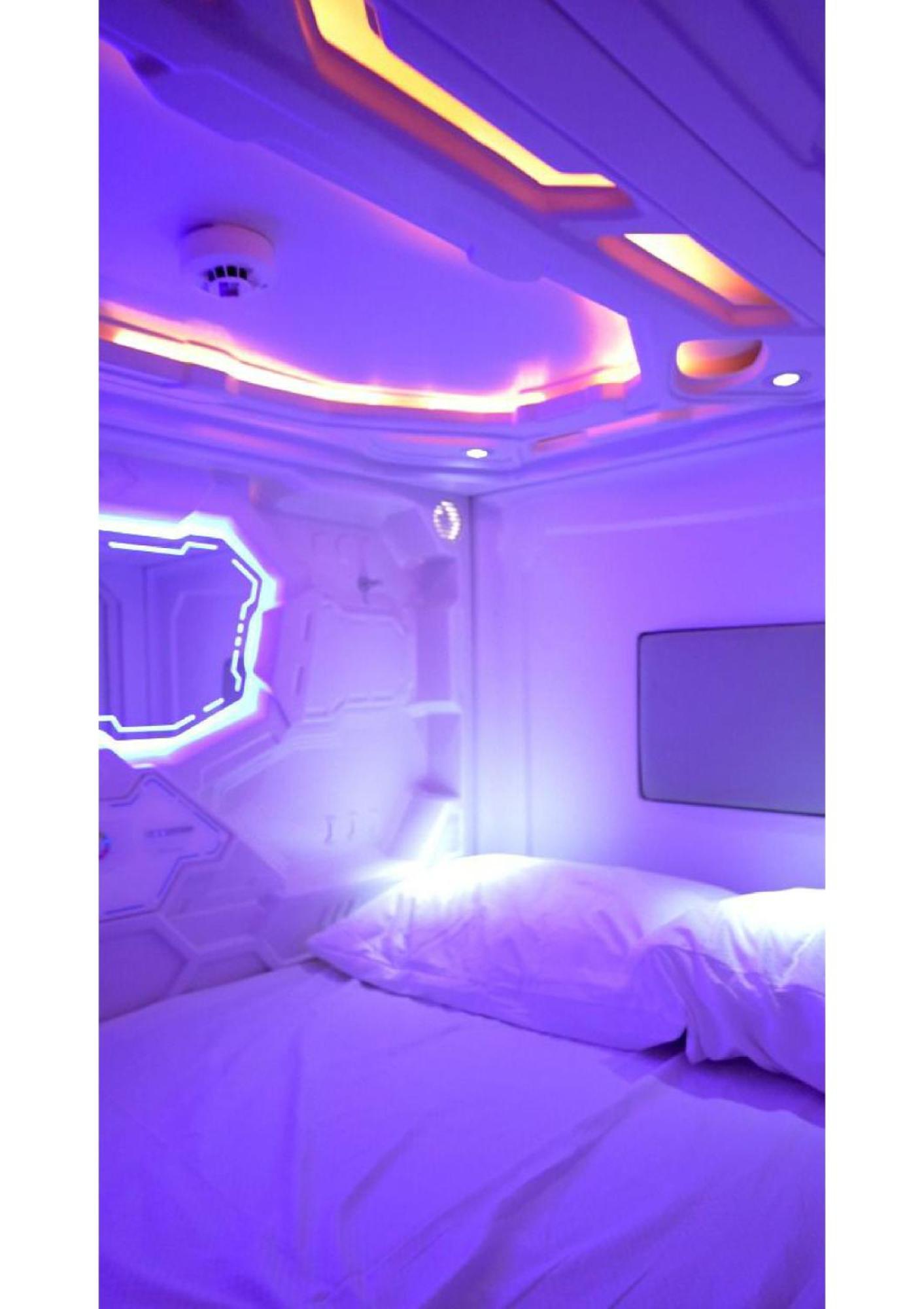 Capsule hotel Blr Pods *