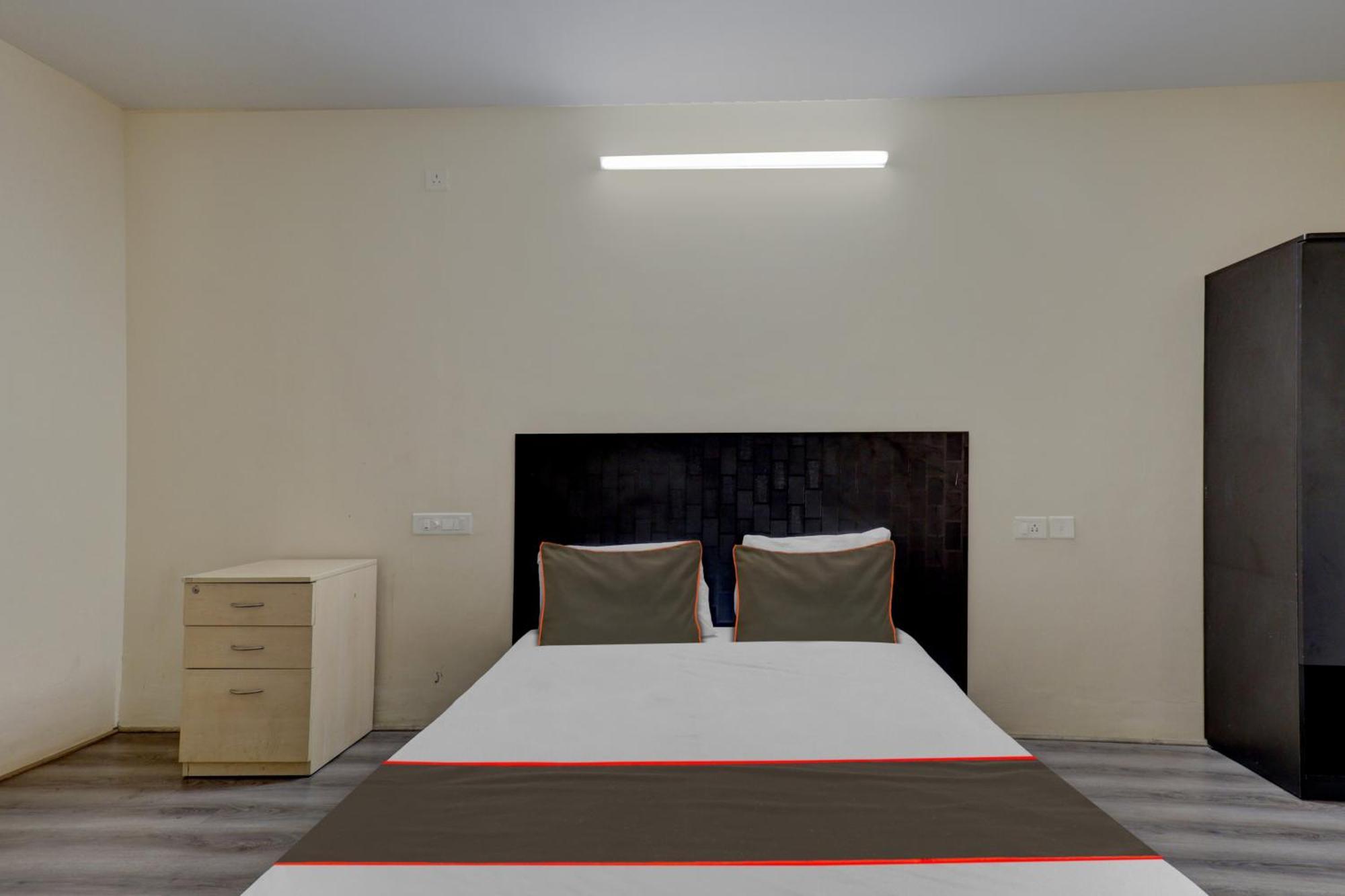 O Crescent Shine Hotel