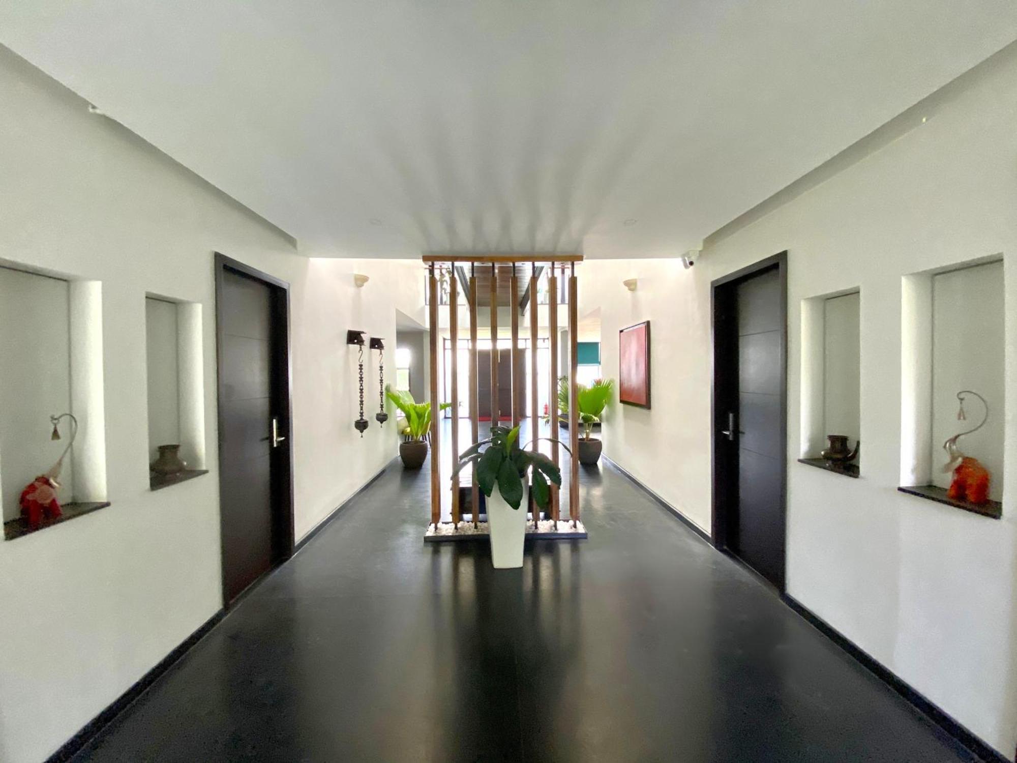 Aura Corporate Hotel 3*