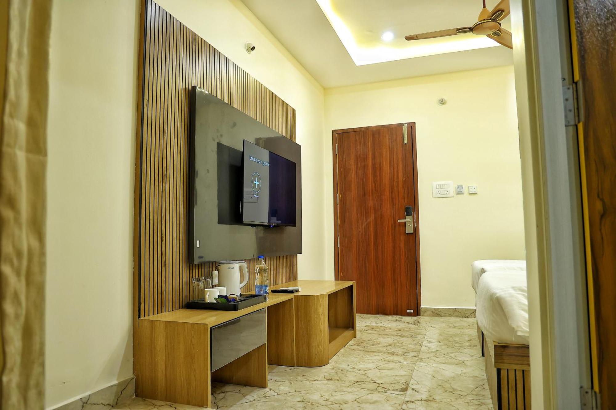 Aaryan Comforts - Peenya 3* Bangalore