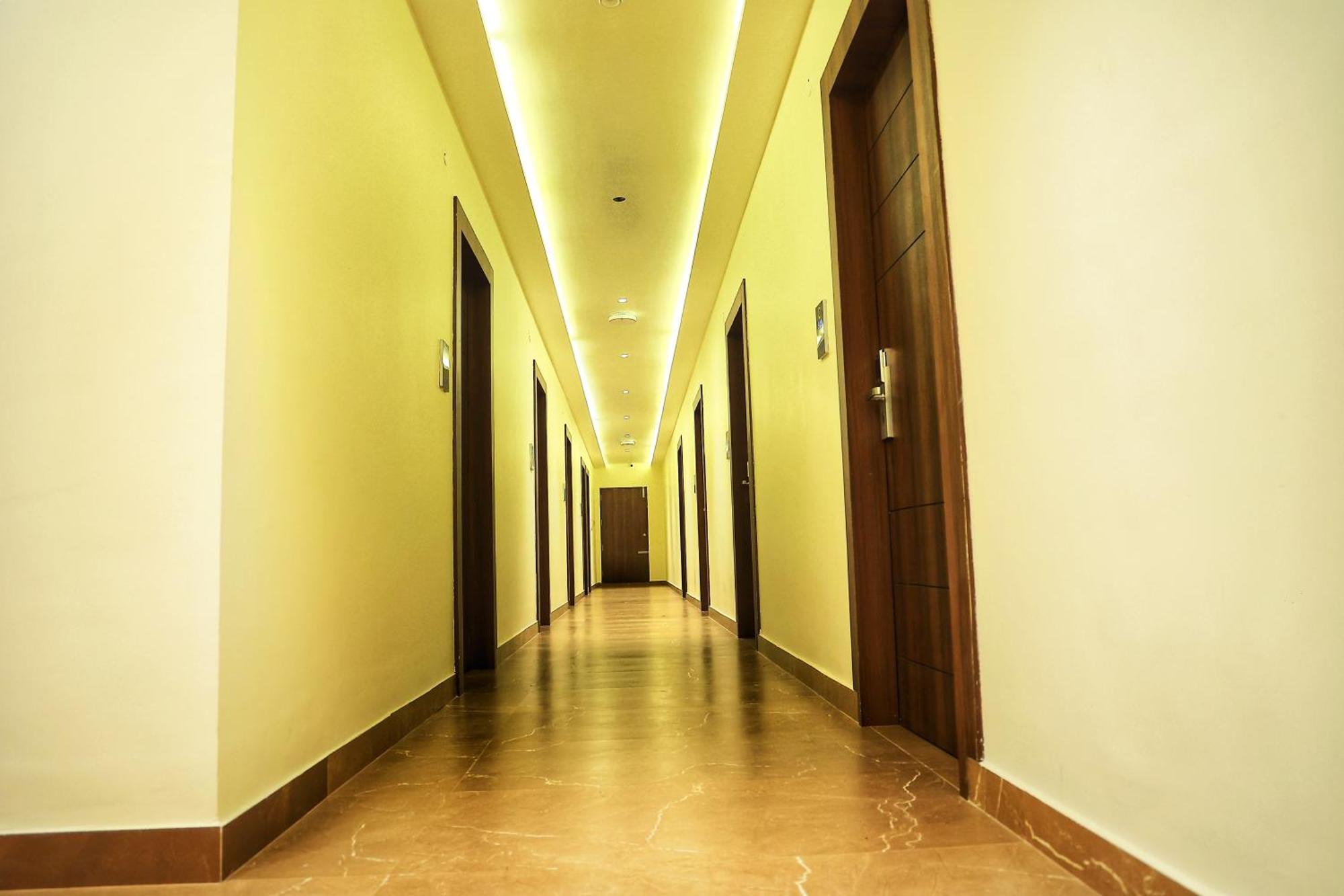 Aaryan Comforts - Peenya 3* Bangalore