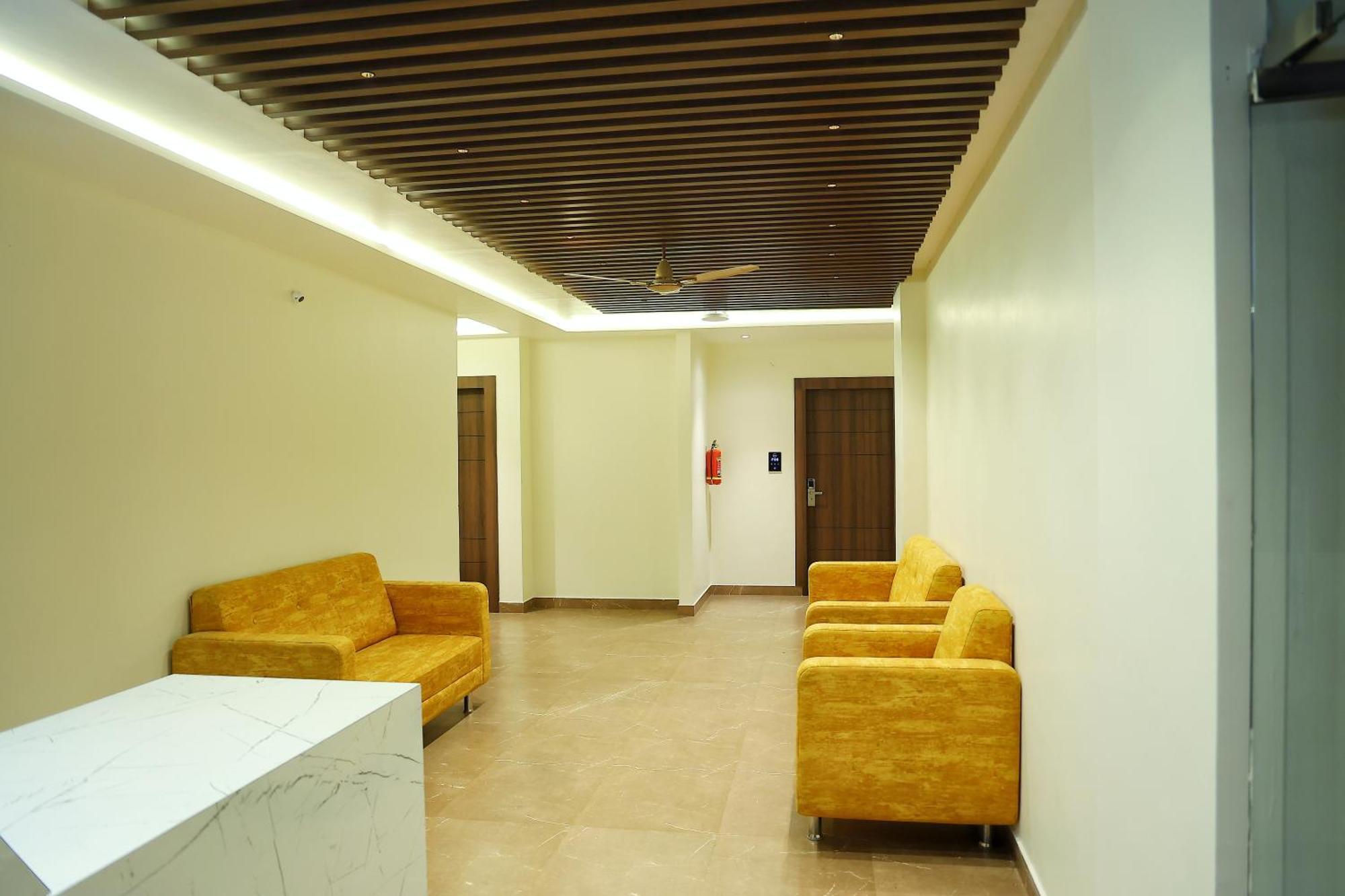 Aaryan Comforts - Peenya Hotel