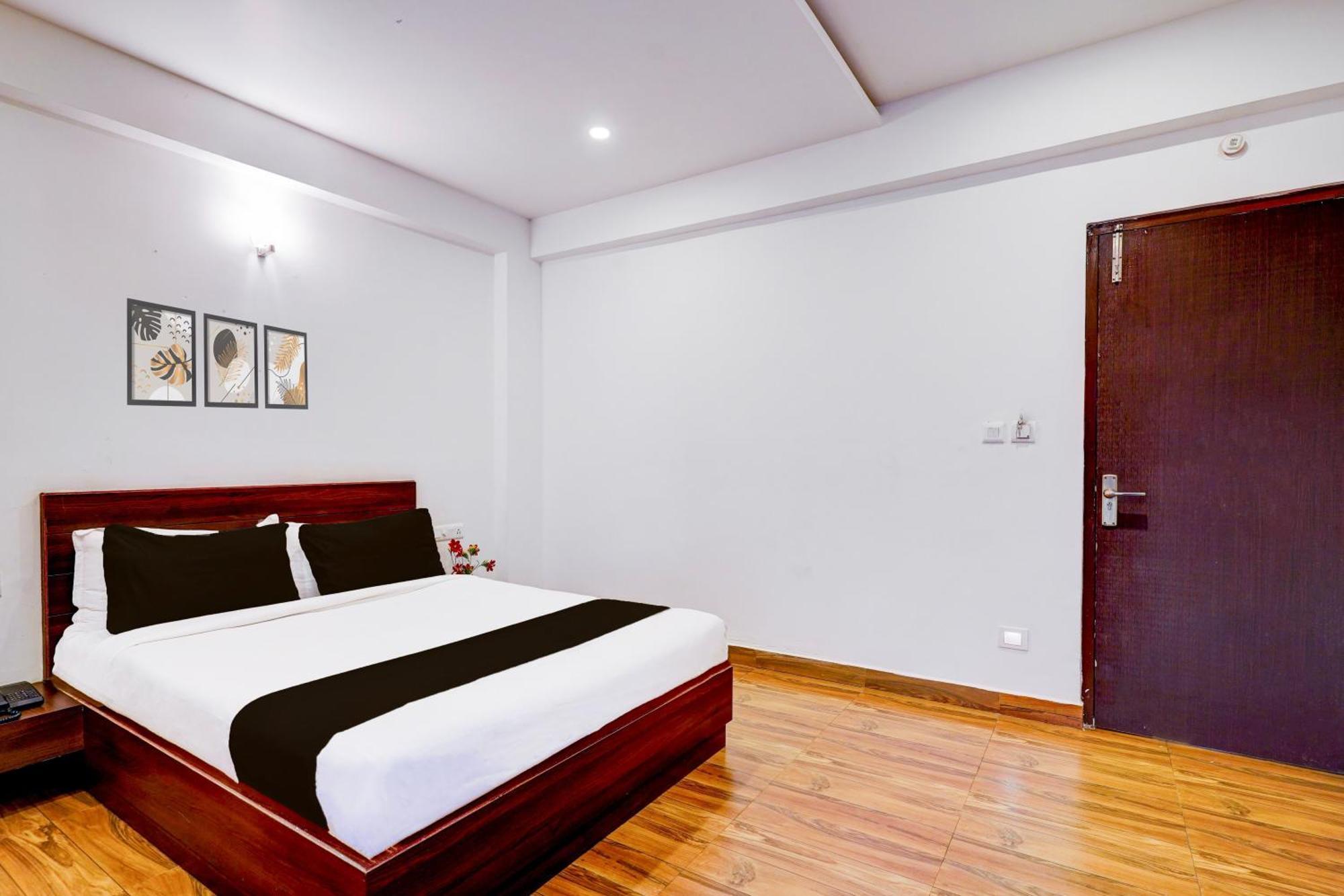 Hotel Super Townhouse Whitefield Bangalore 3*