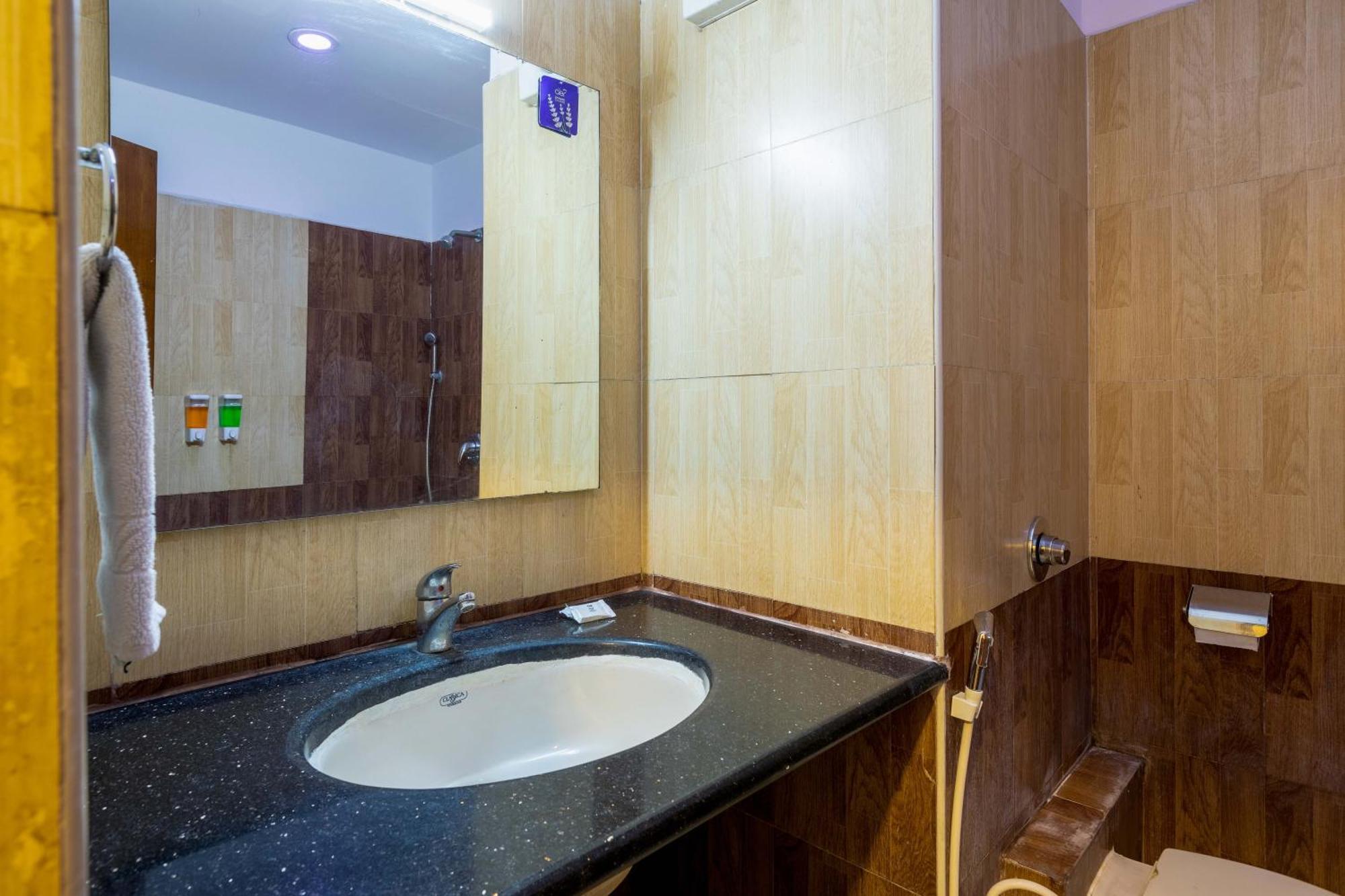 Blue Bliss By Pph Living Infantry Road Love hotel Bangalore