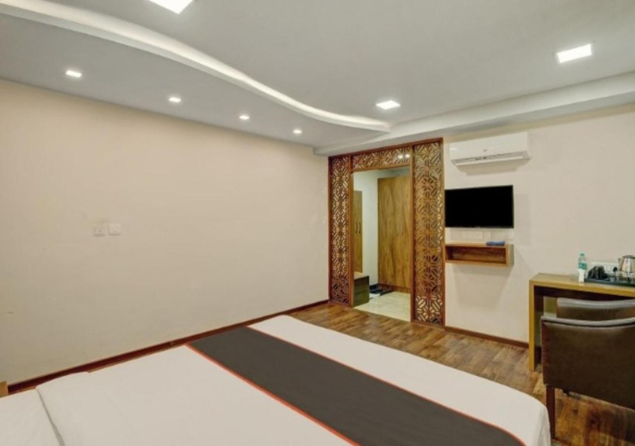 Hotel Orange Park Bangalore