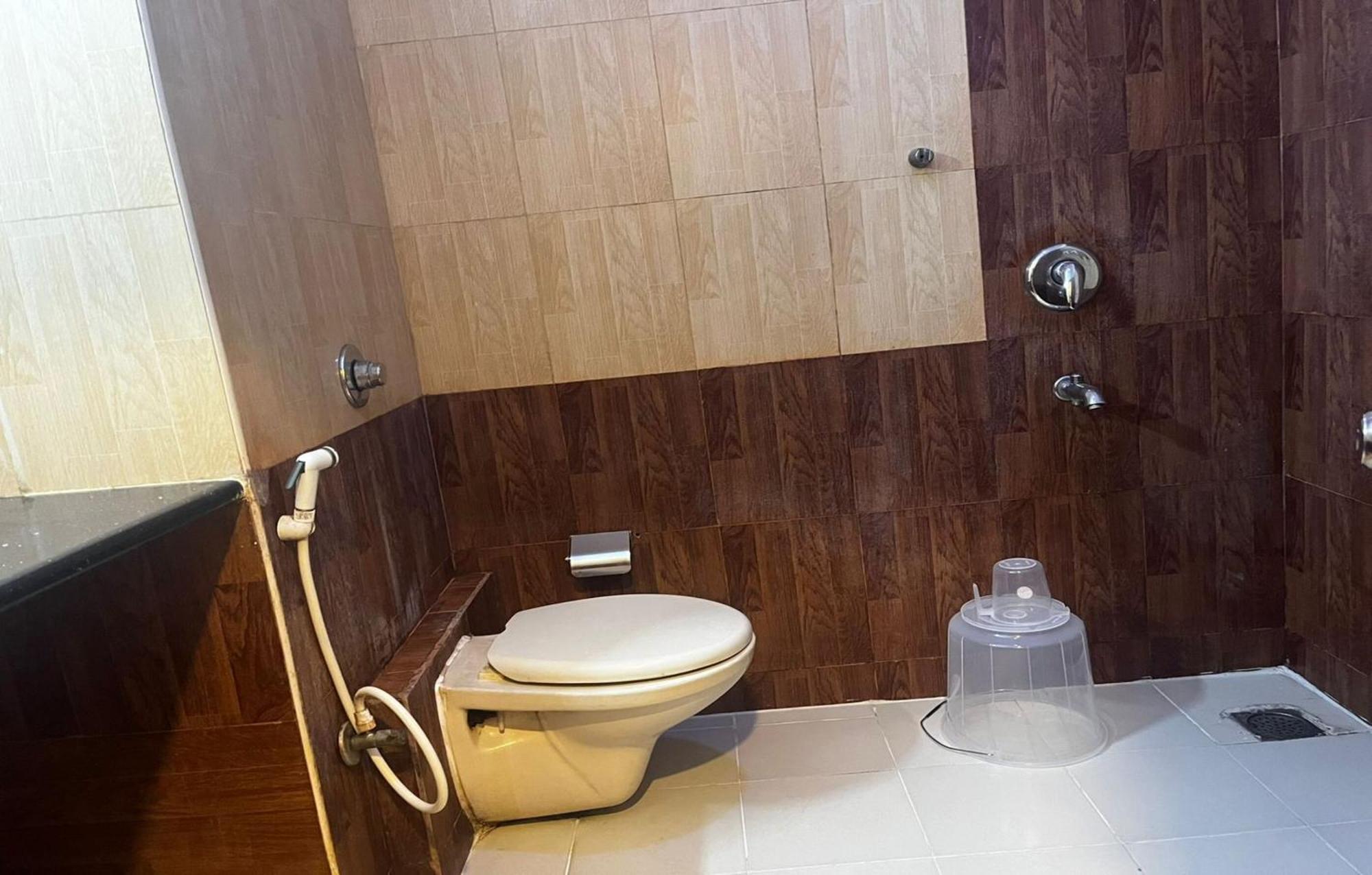 Love hotel Blue Bliss By Pph Living Infantry Road Bangalore