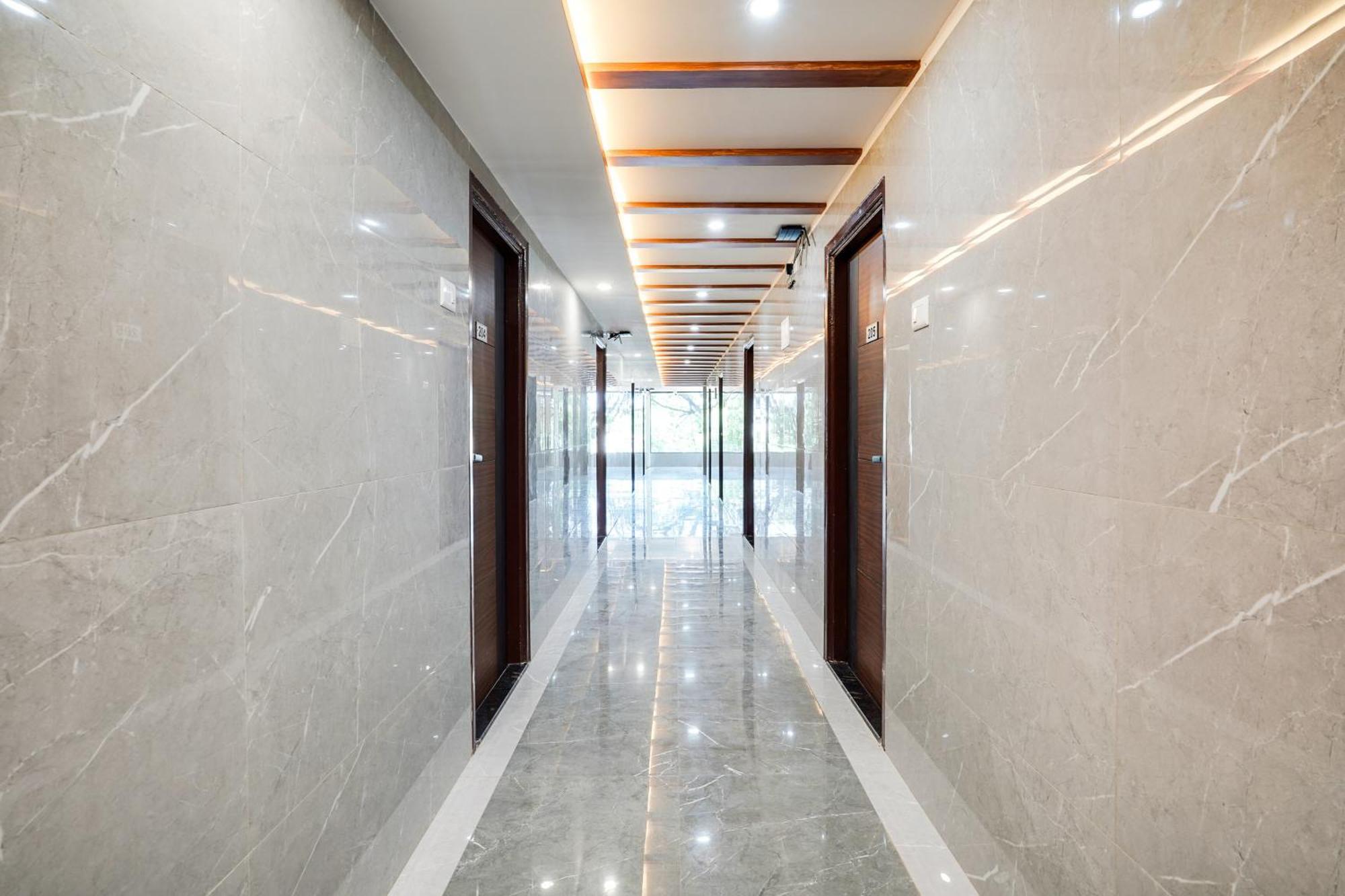 Townhouse Redmoon 3* Bangalore