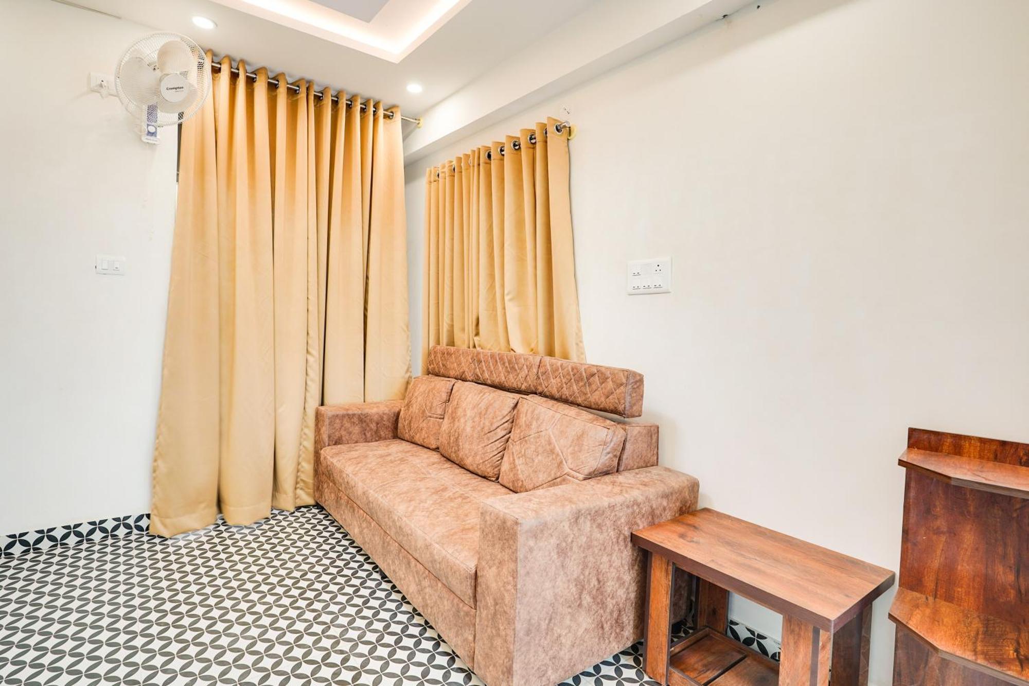 Townhouse Redmoon 3*