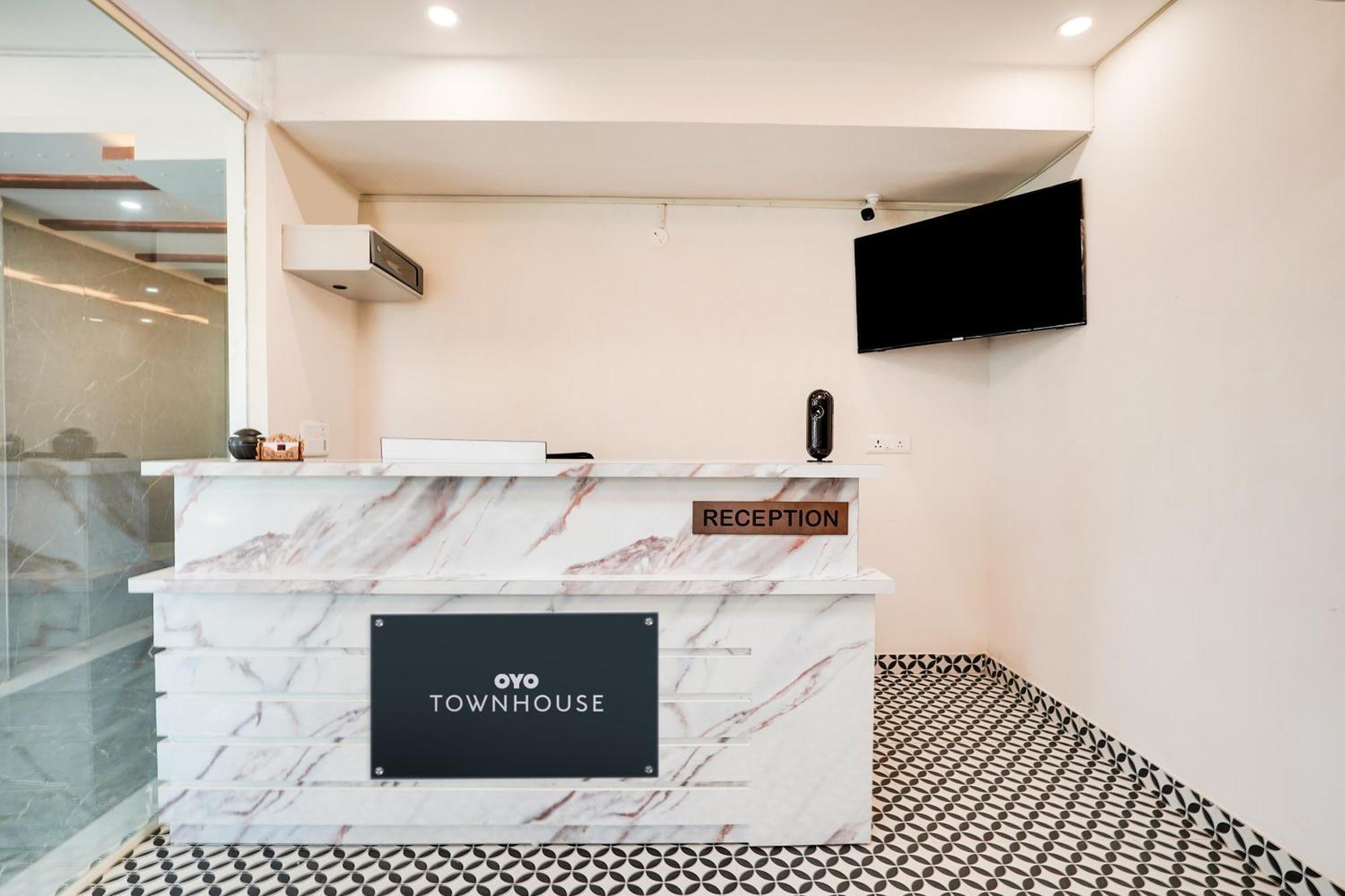 Hotel Townhouse Redmoon