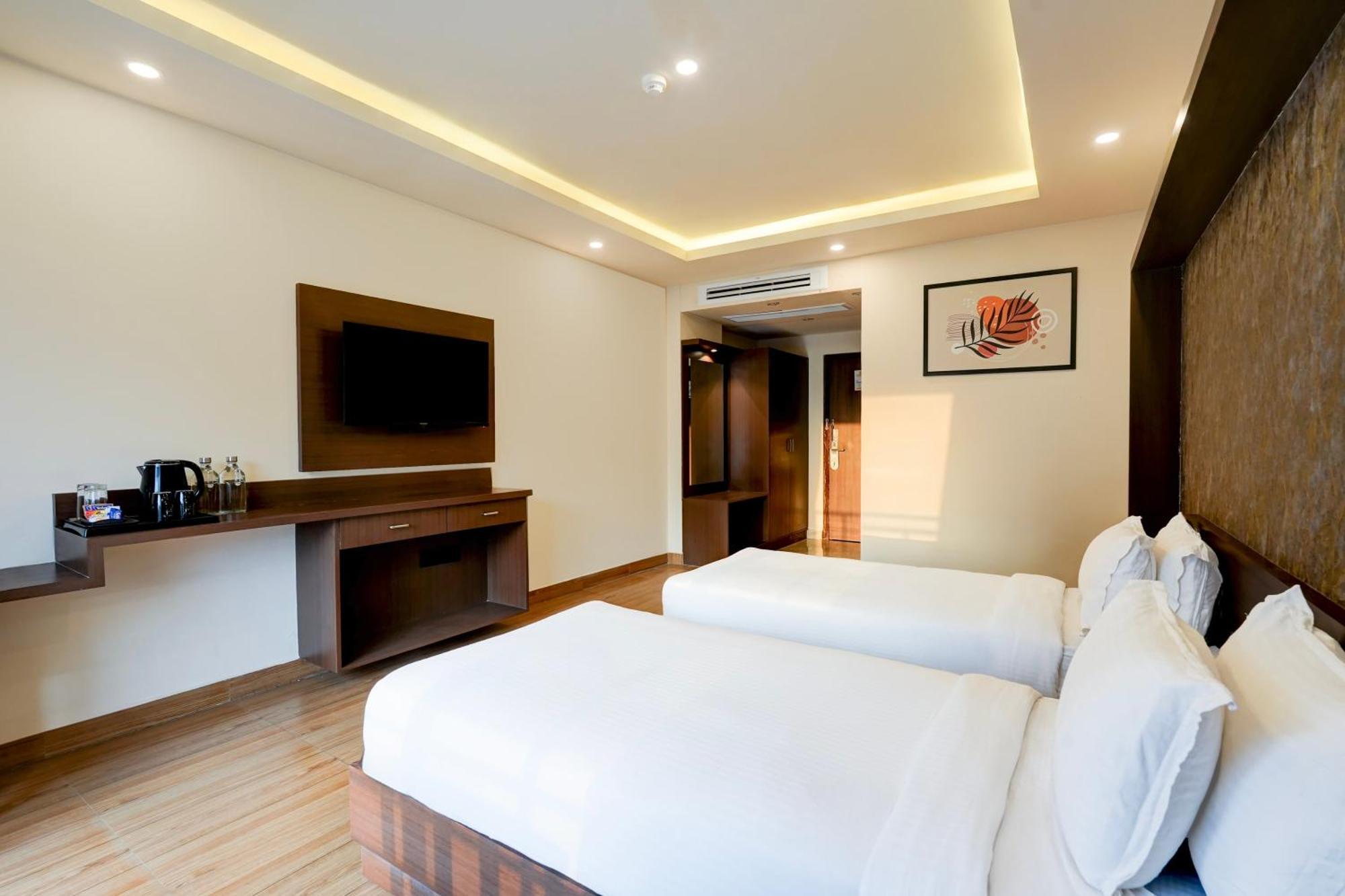 Hotel Super Townhouse Oak Mahadevapura Opposite Phoenix Mall Formerly Grand Wilton Bangalore