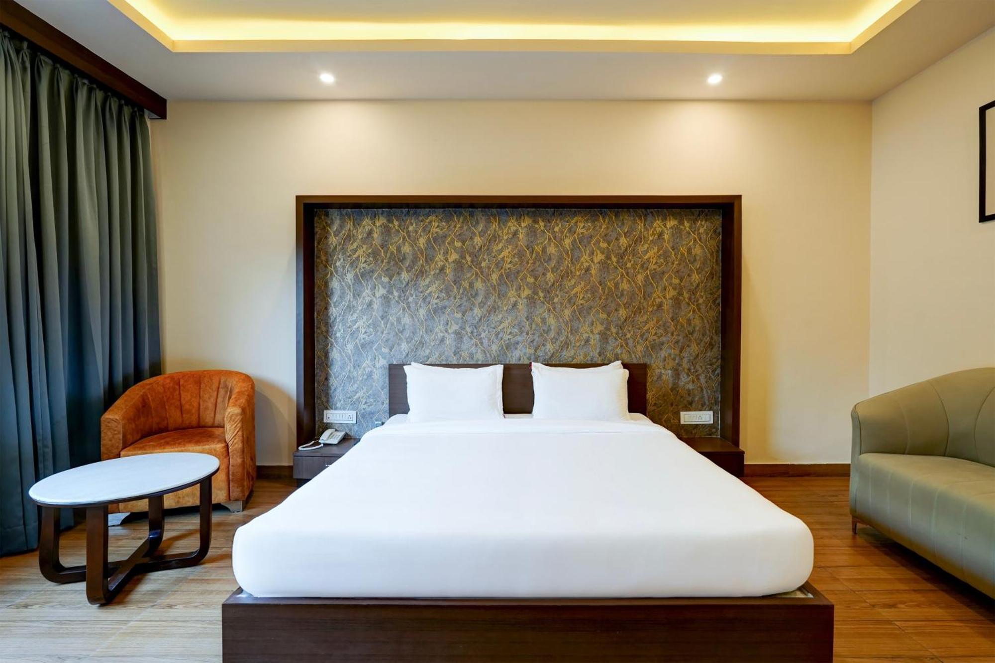 Super Townhouse Oak Mahadevapura Opposite Phoenix Mall Formerly Grand Wilton Bangalore