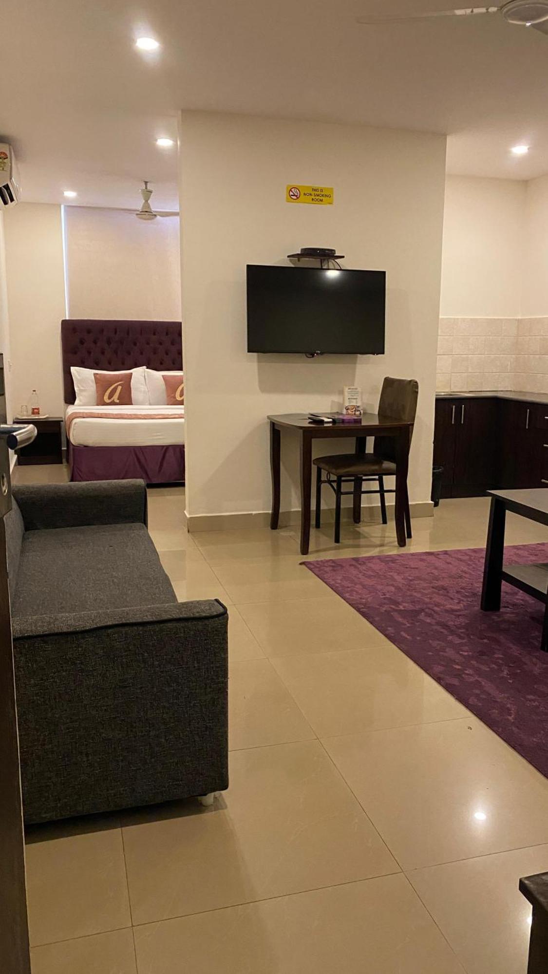 Hotel Astra & - Hsr Layout Sector 1, Near Ecospace Bellandur *