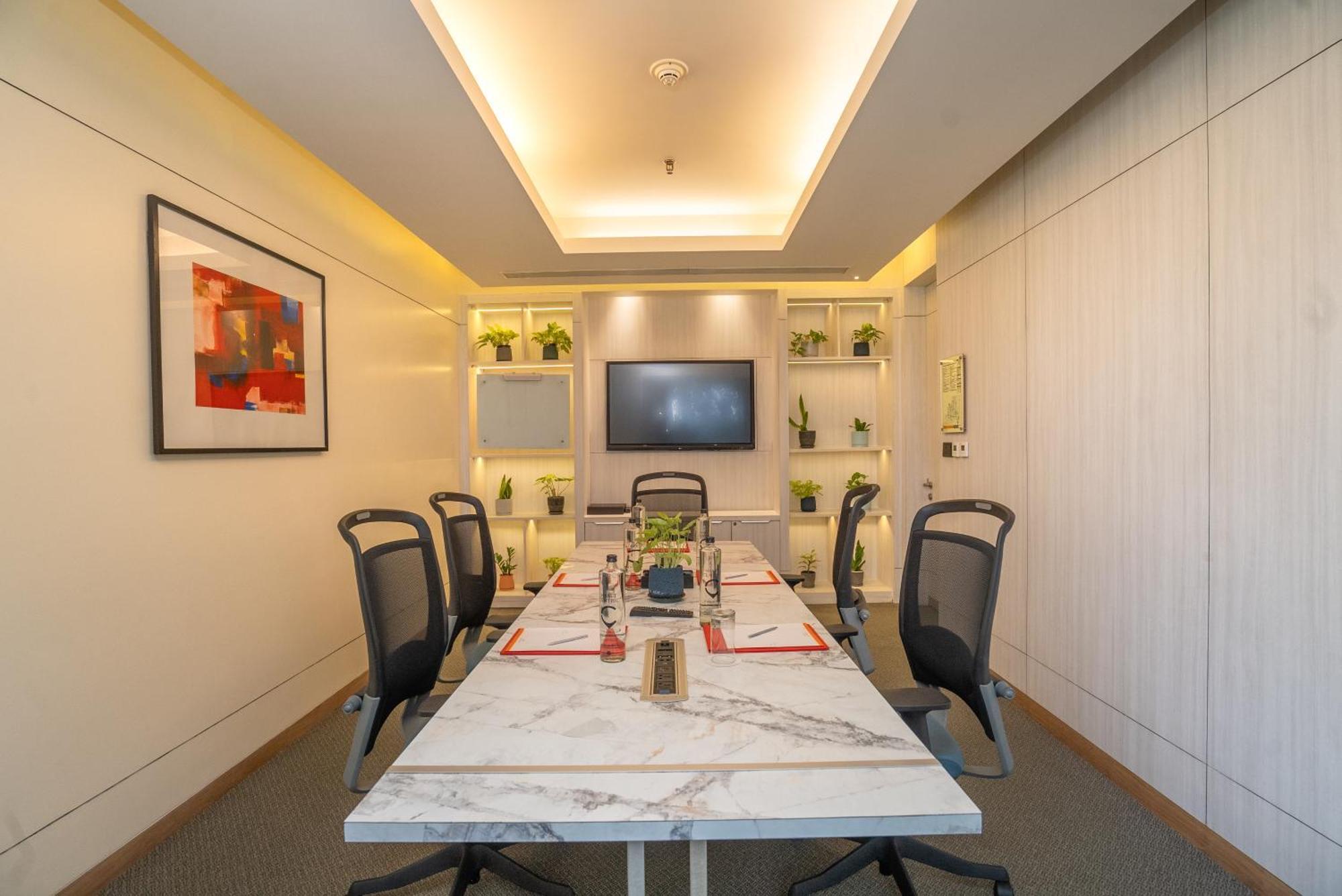 Hyatt Centric Mg Road 5*