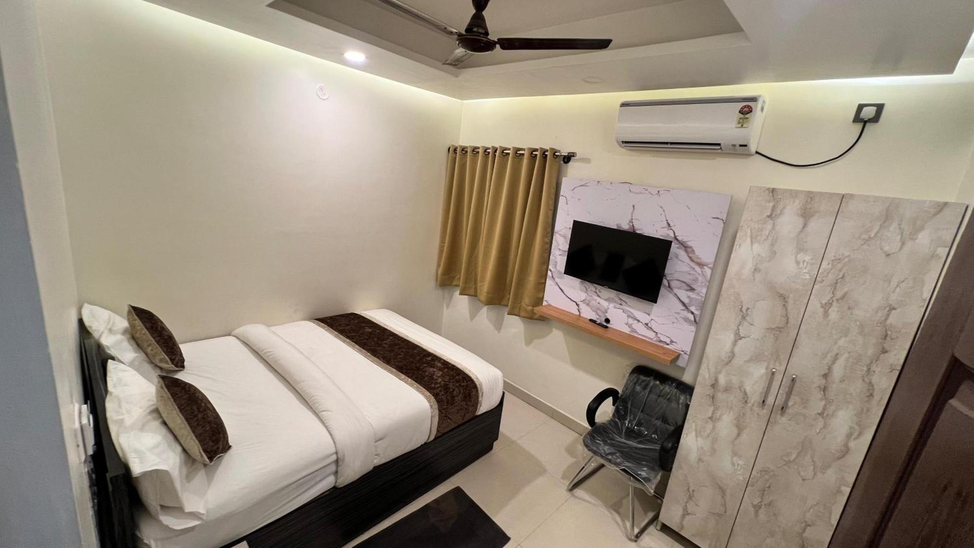 Hotel Subha Residency 3*