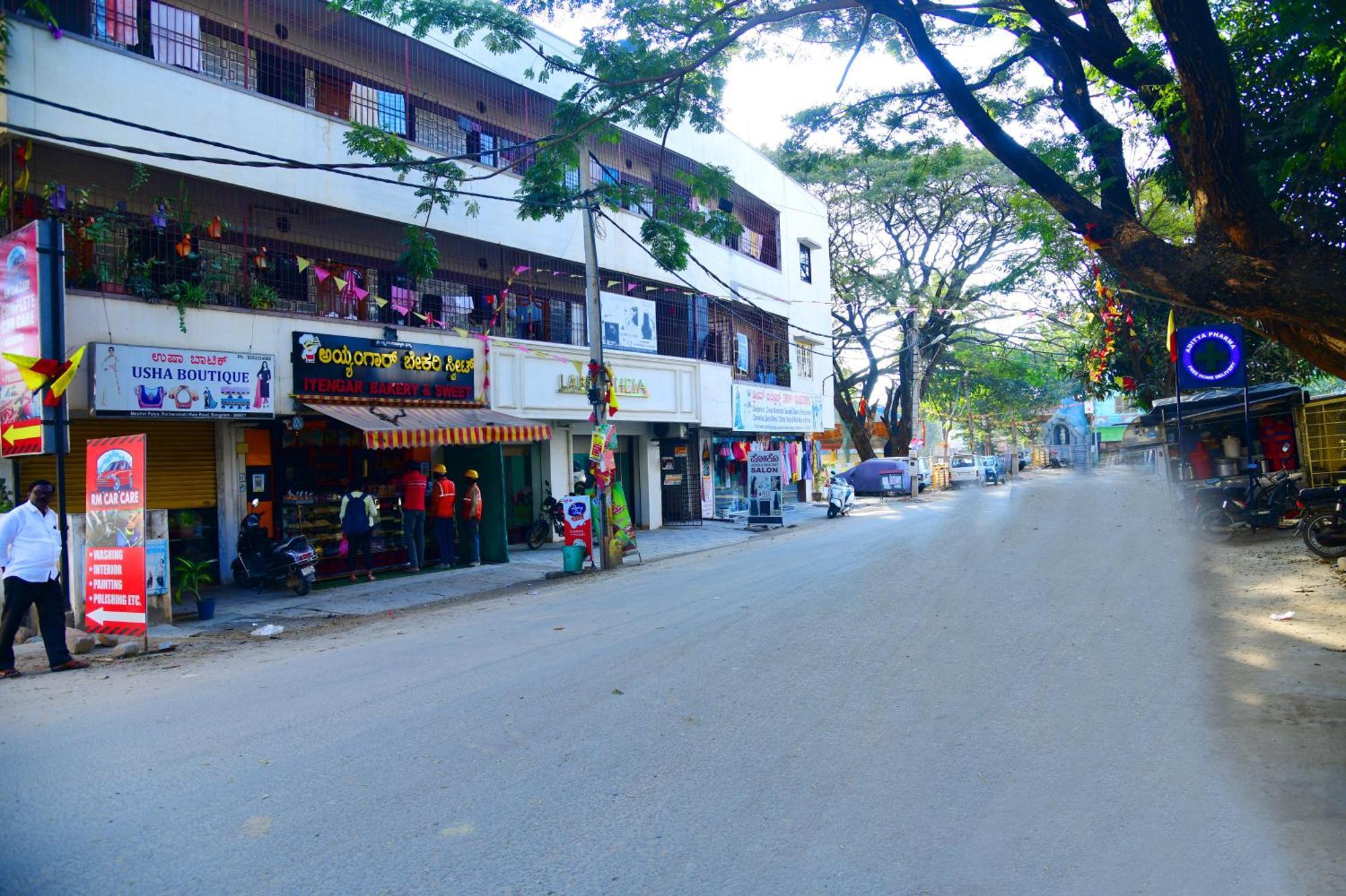 Omicron Comforts 1bhk 2bhk Service *