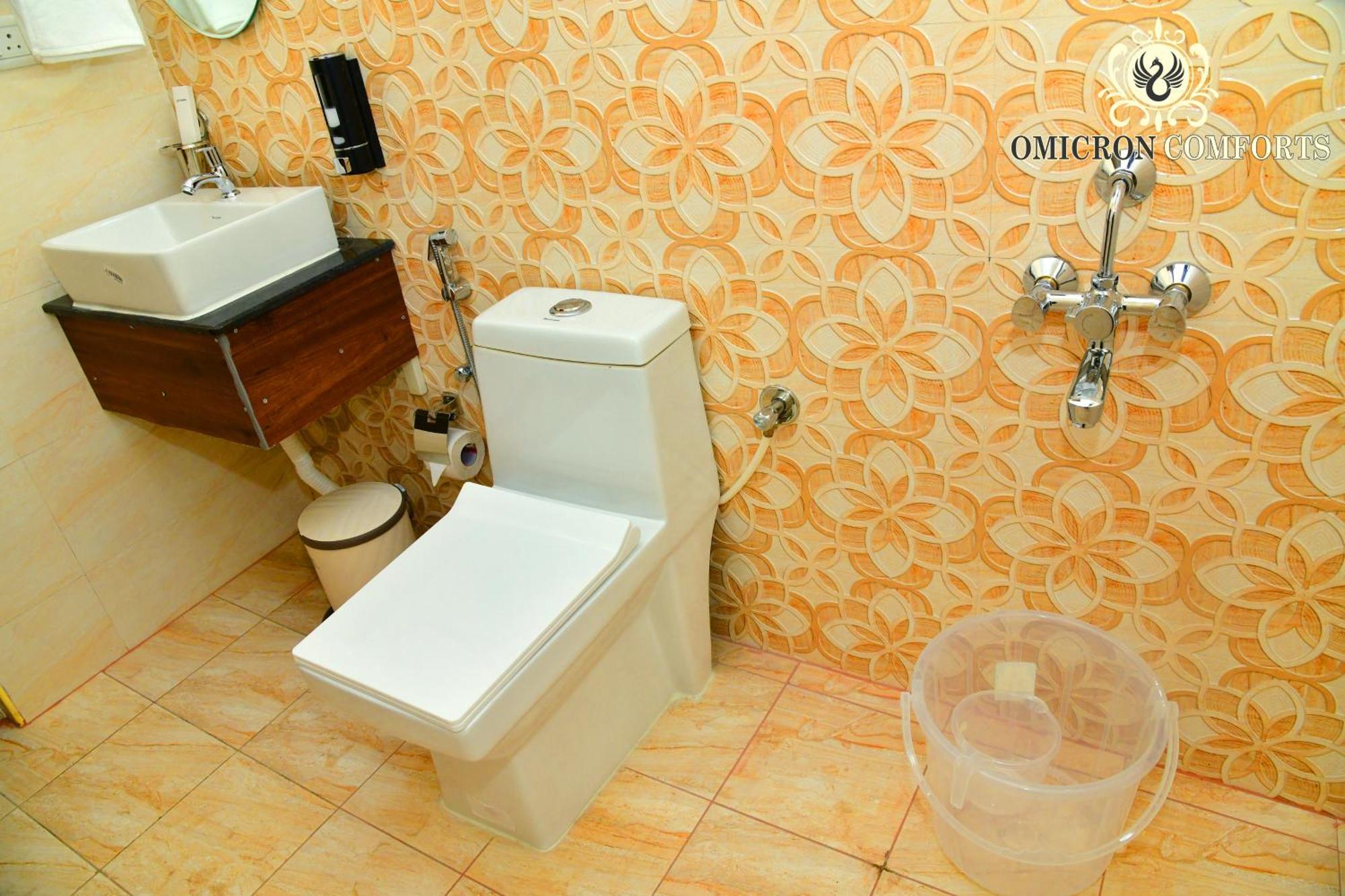Omicron Comforts 1bhk 2bhk Service Apartment *