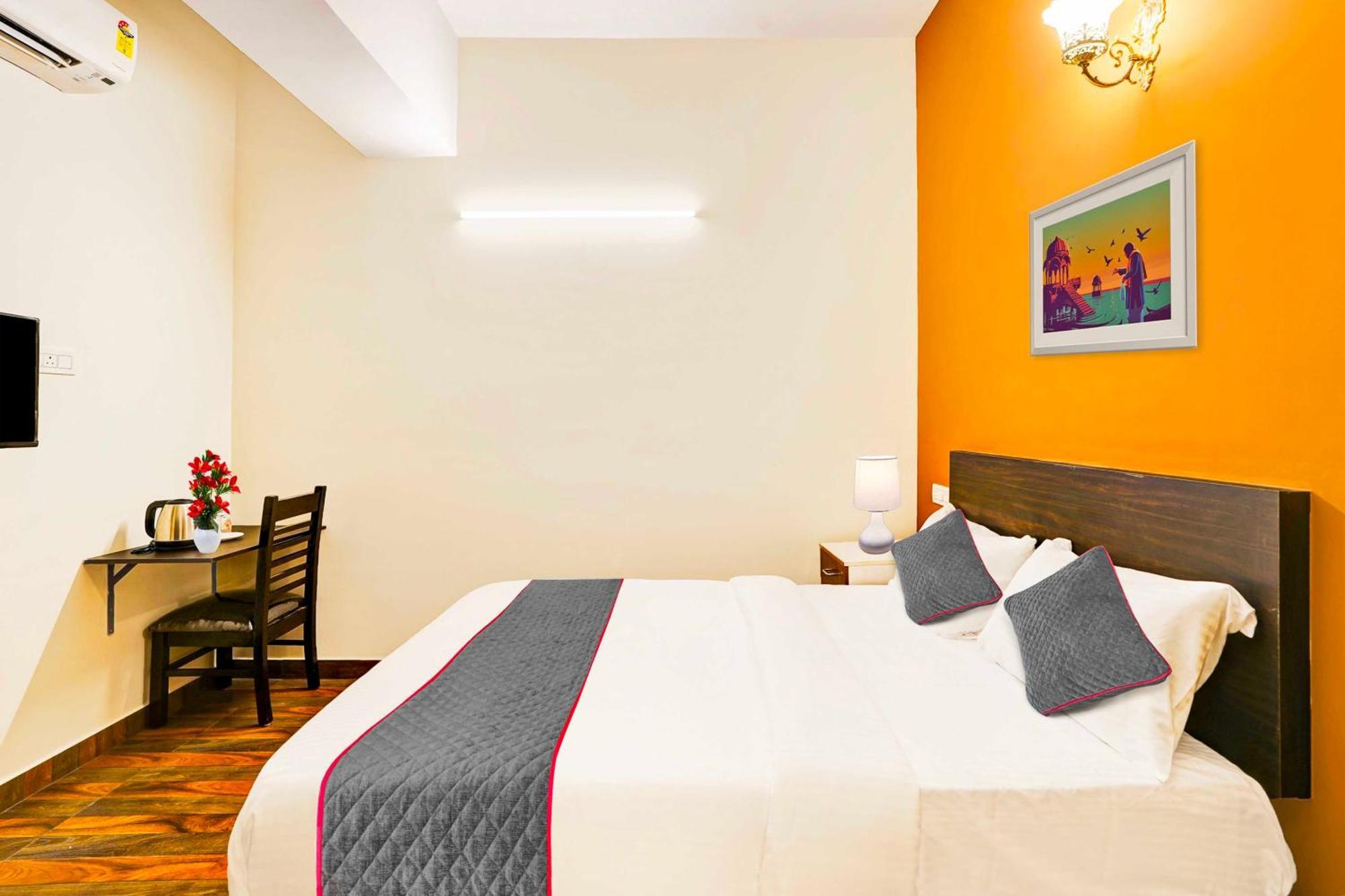 Hotel Super Collection O Singasandra Hosa Road 3*