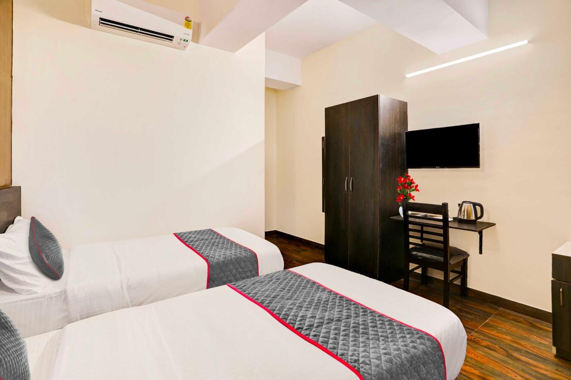 Hotel Super Collection O Singasandra Hosa Road
