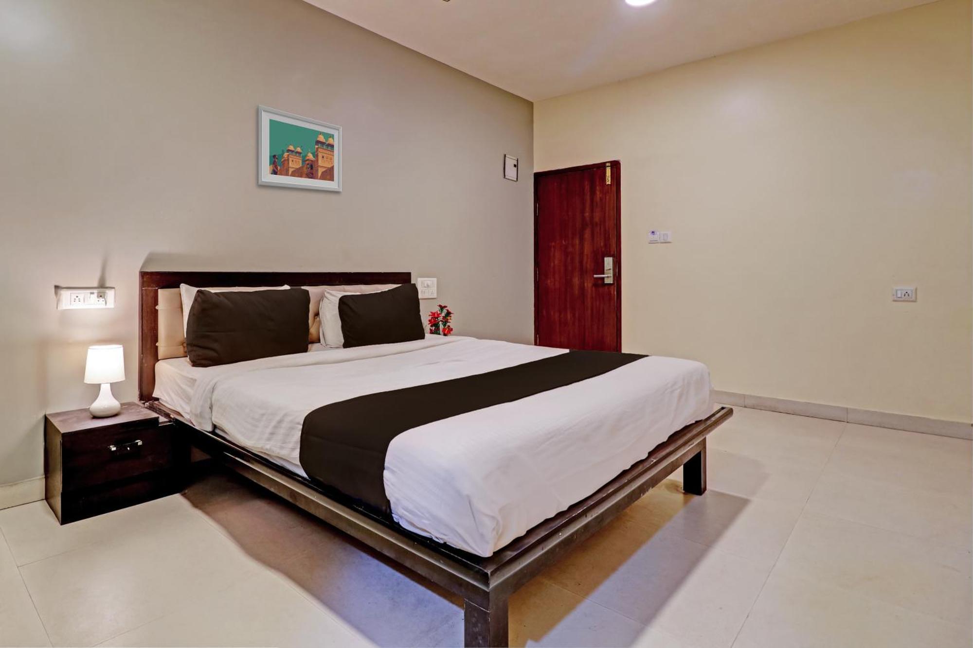 Hotel O Royal Bliss International 3*