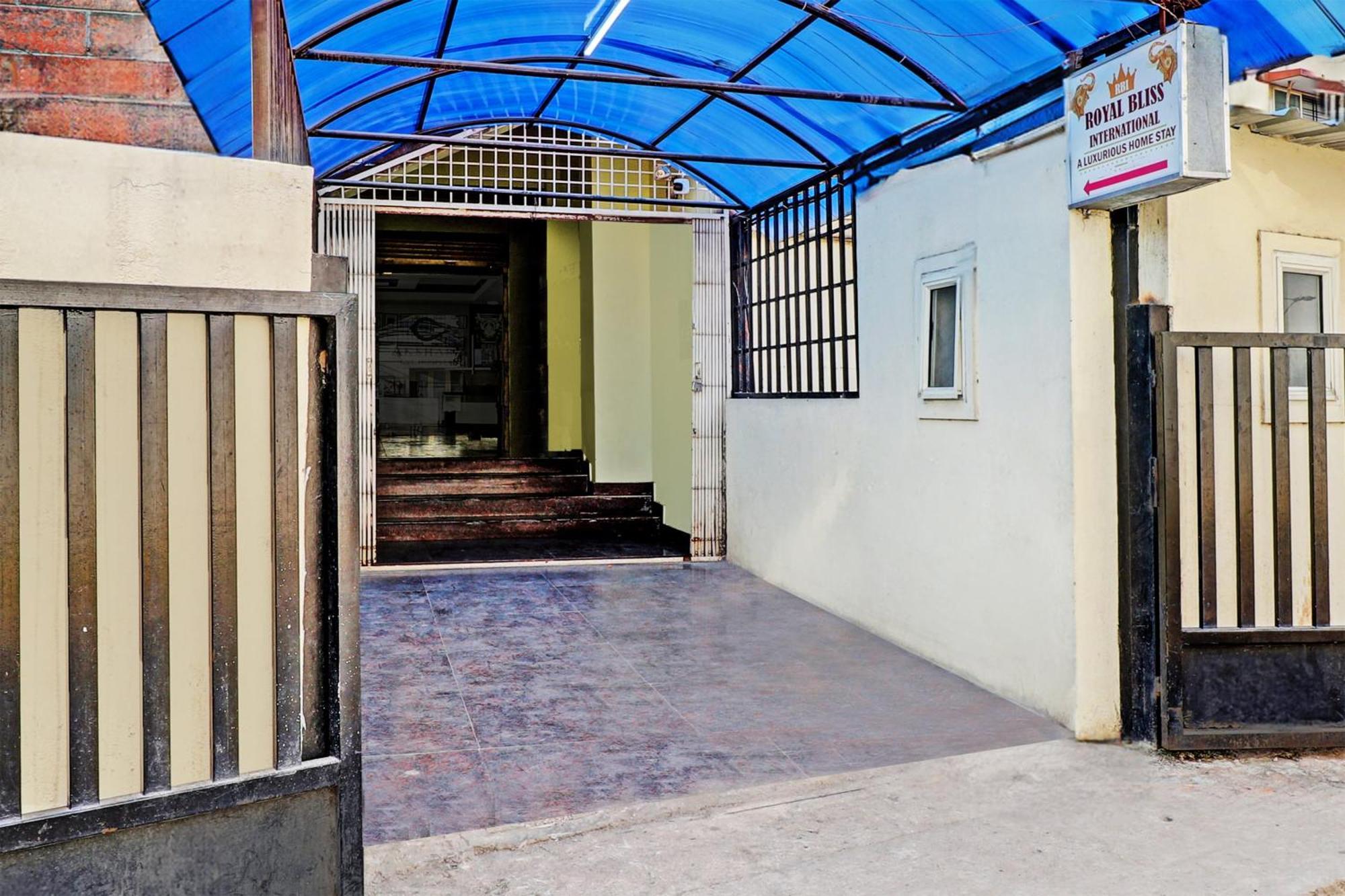O Royal Bliss International Hotel Bangalore