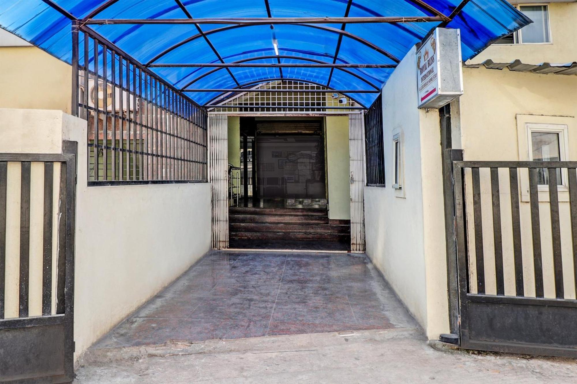 Hotel O Royal Bliss International 3*