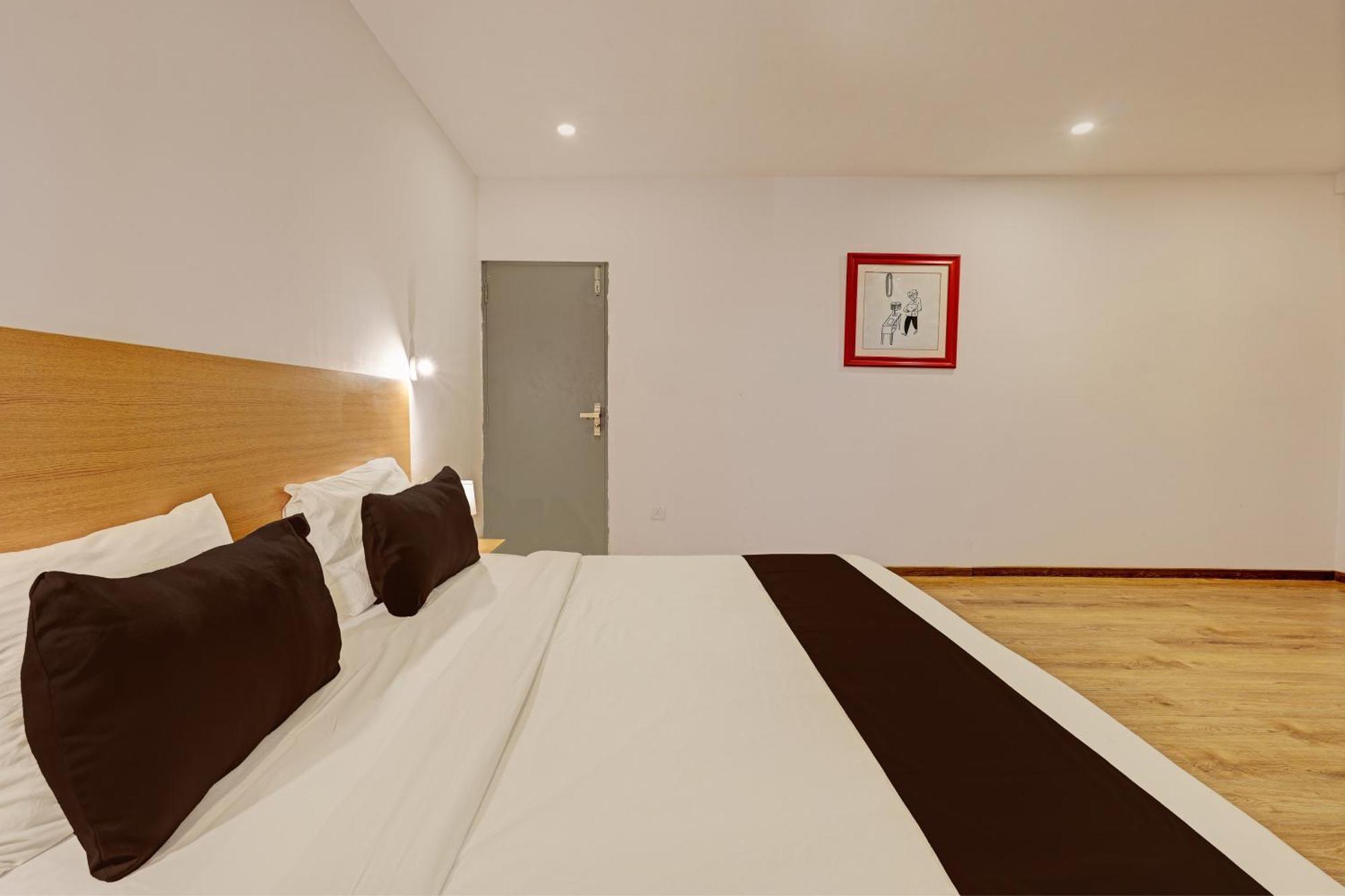 Super Townhouse Ramamurthy Nagar Formerly Navya International