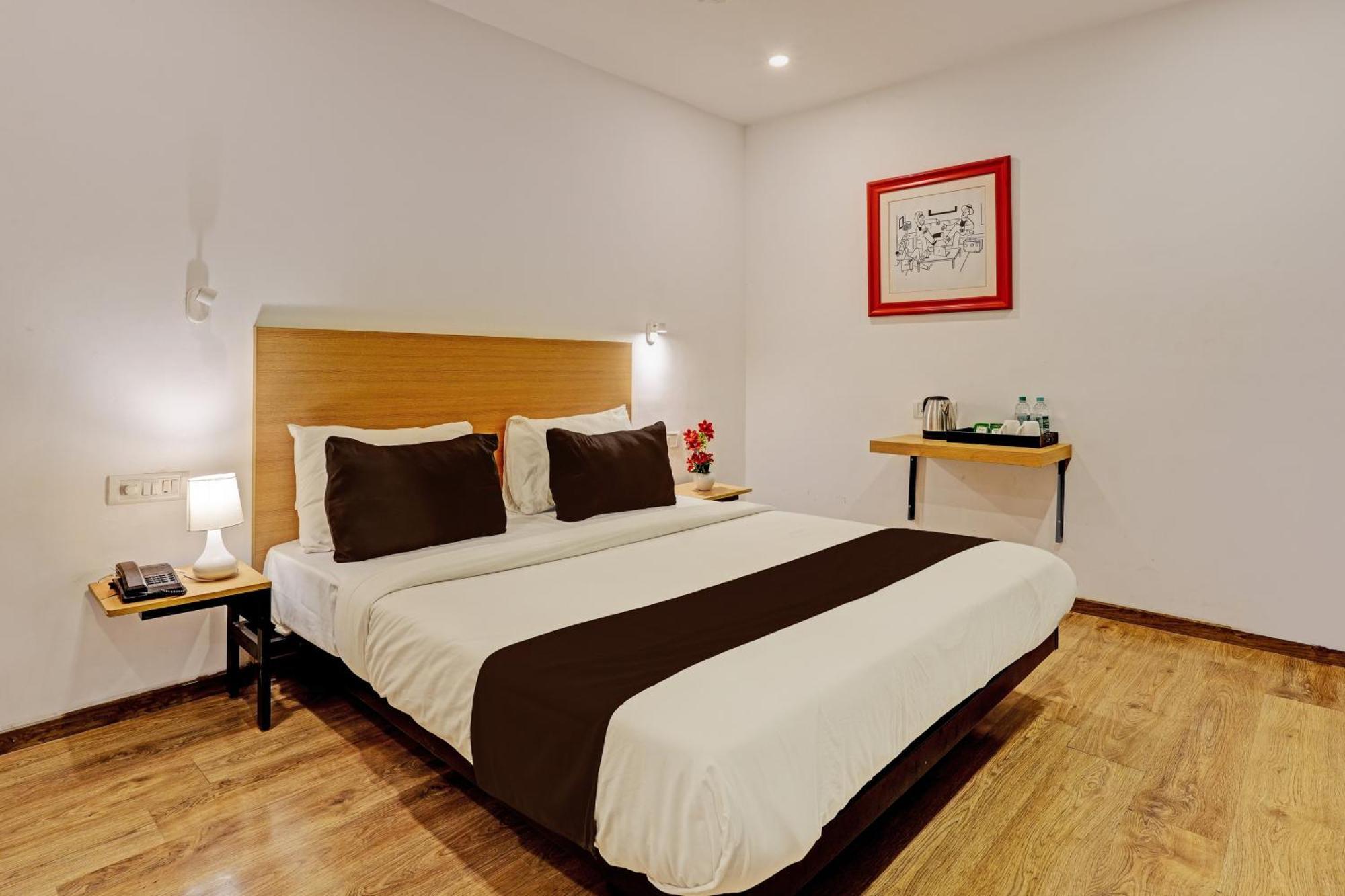 Super Townhouse Ramamurthy Nagar Formerly Navya International 4*