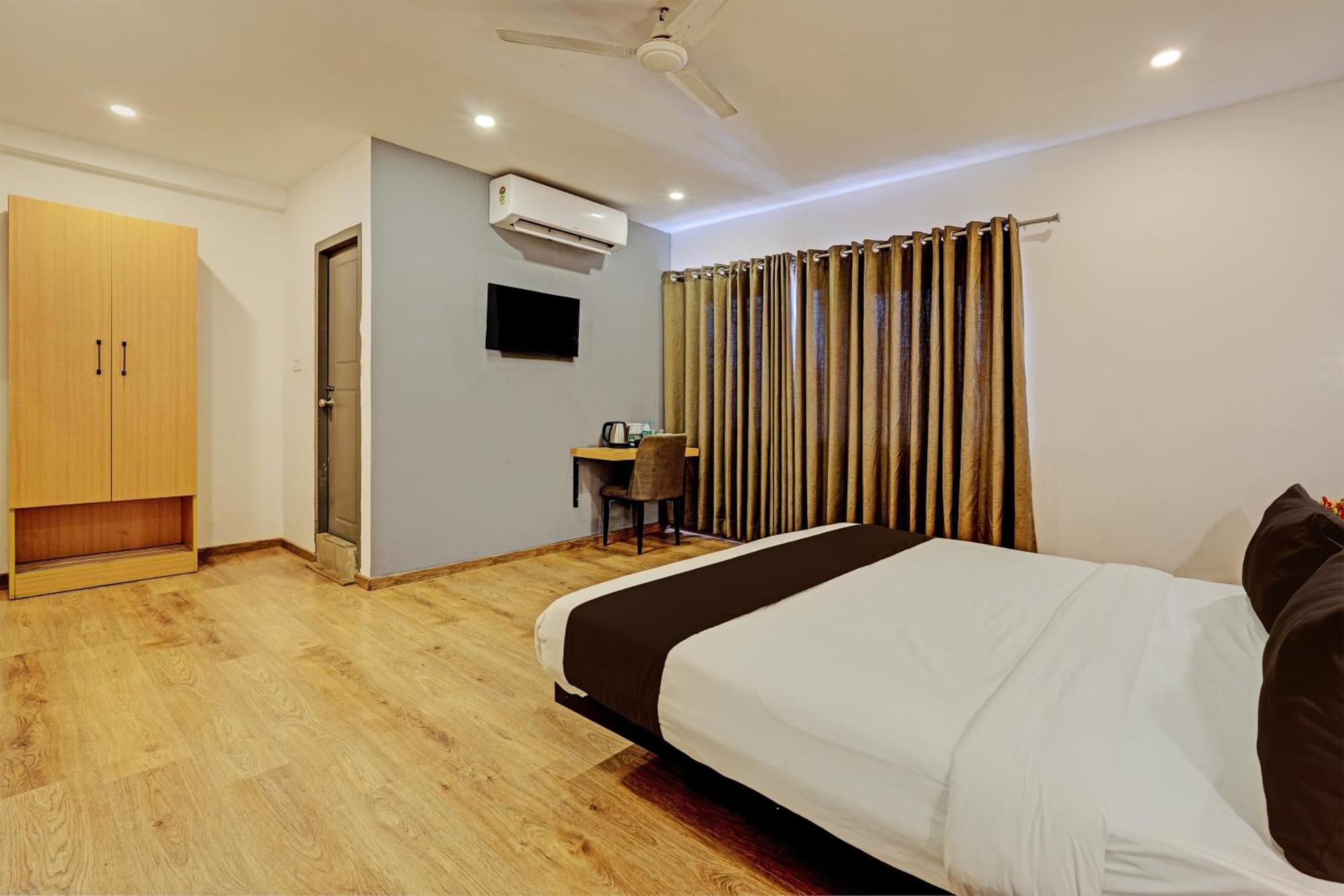 Super Townhouse Ramamurthy Nagar Formerly Navya International