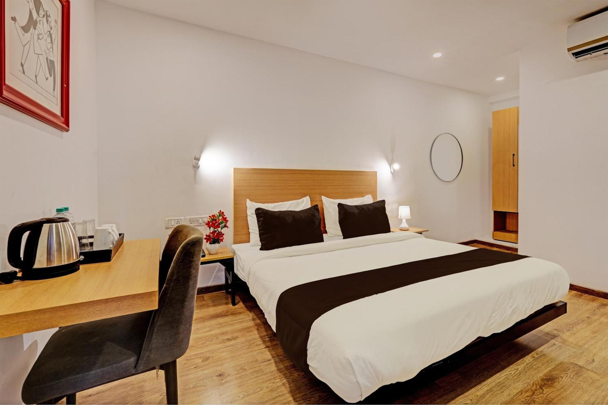 Super Townhouse Ramamurthy Nagar Formerly Navya International Hotel