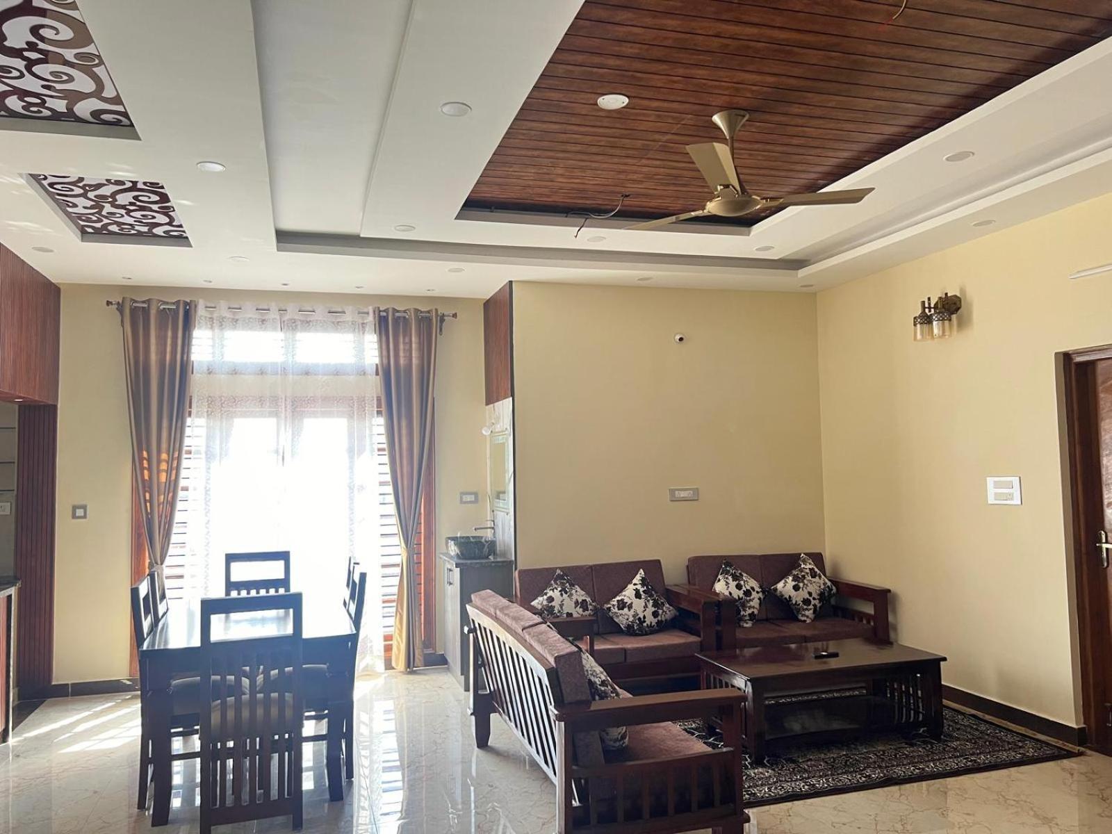 Apartment Western Royal Homes *