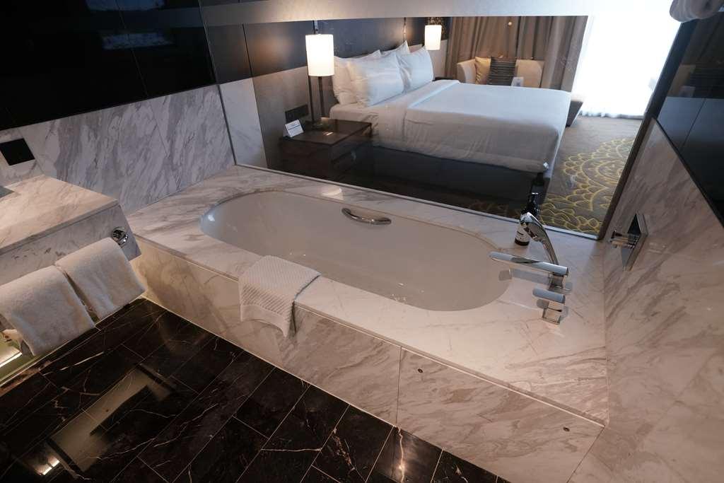 Hilton Embassy Manyata Business Park *