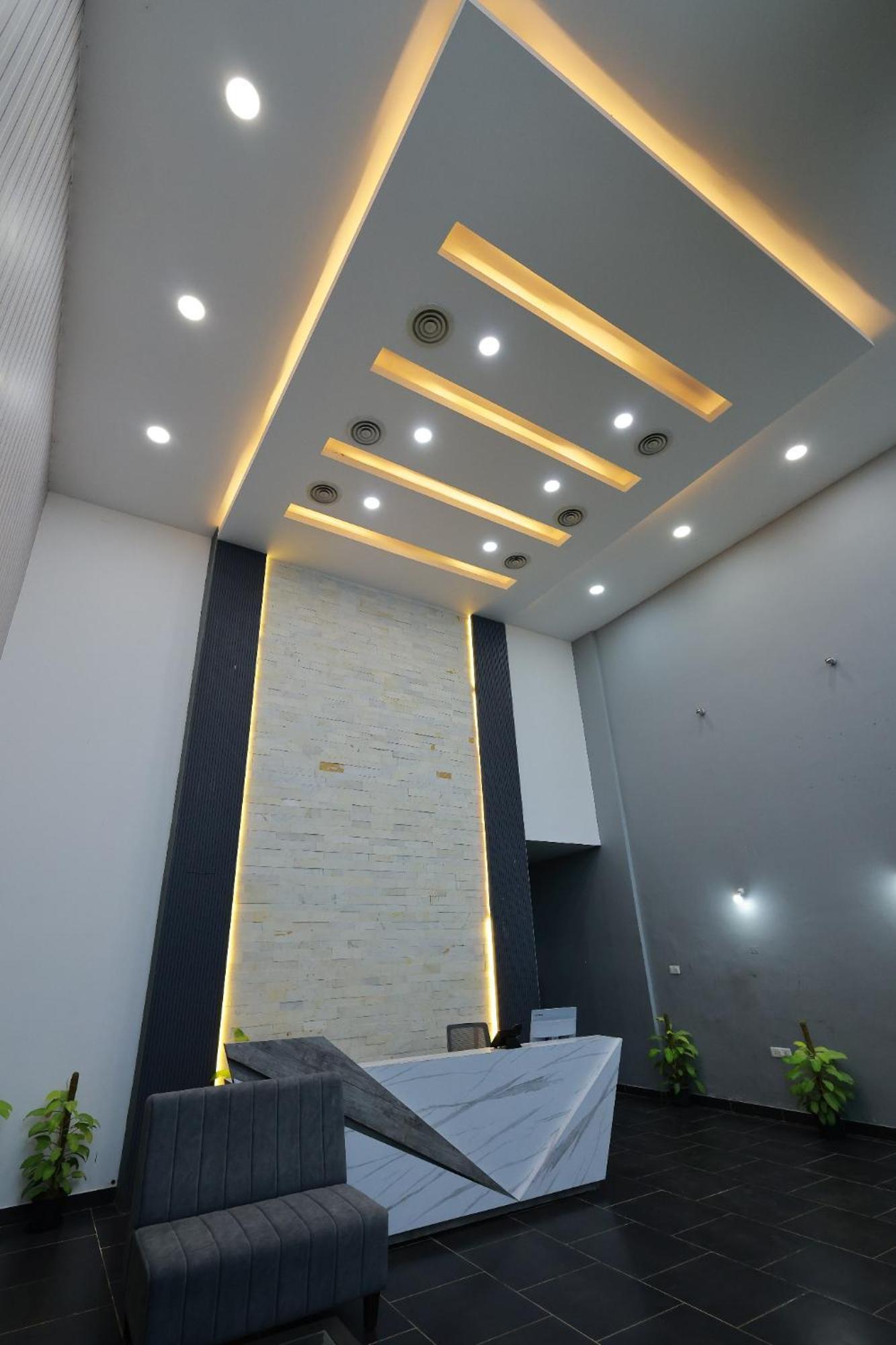 Hotel Lahr Bangalore