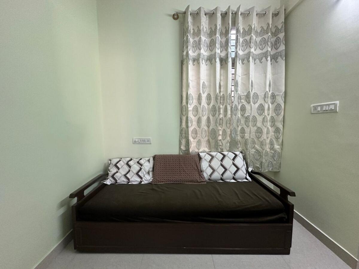 Comfort Living A On 2nd Floor Shared Area Apartment *