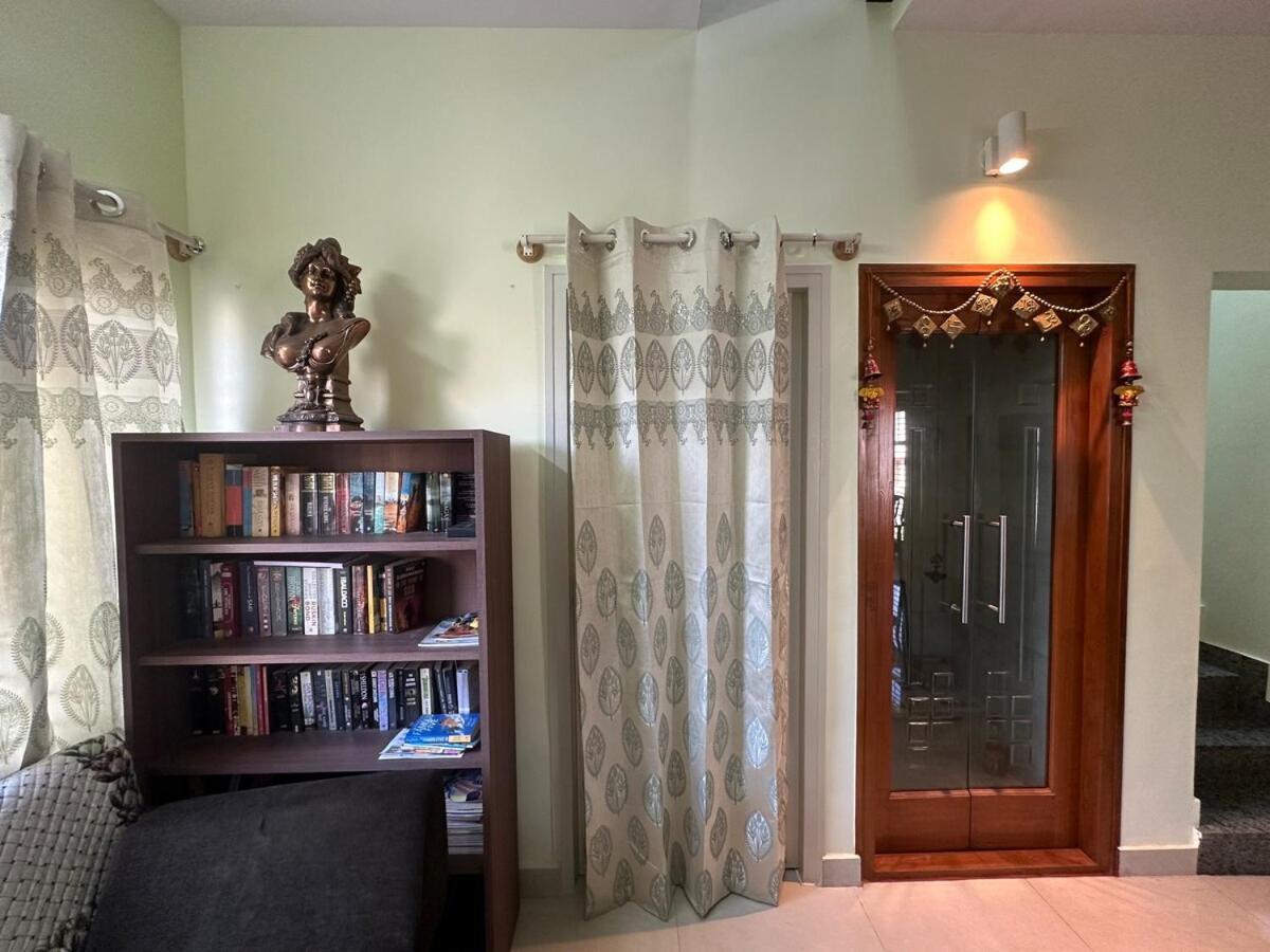 Apartment Comfort Living A On 2nd Floor Shared Area *