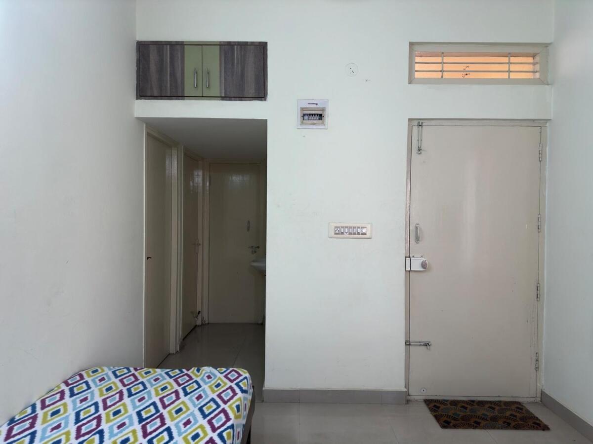 1,5bhk Near Iimb On 1st Floor Bangalore