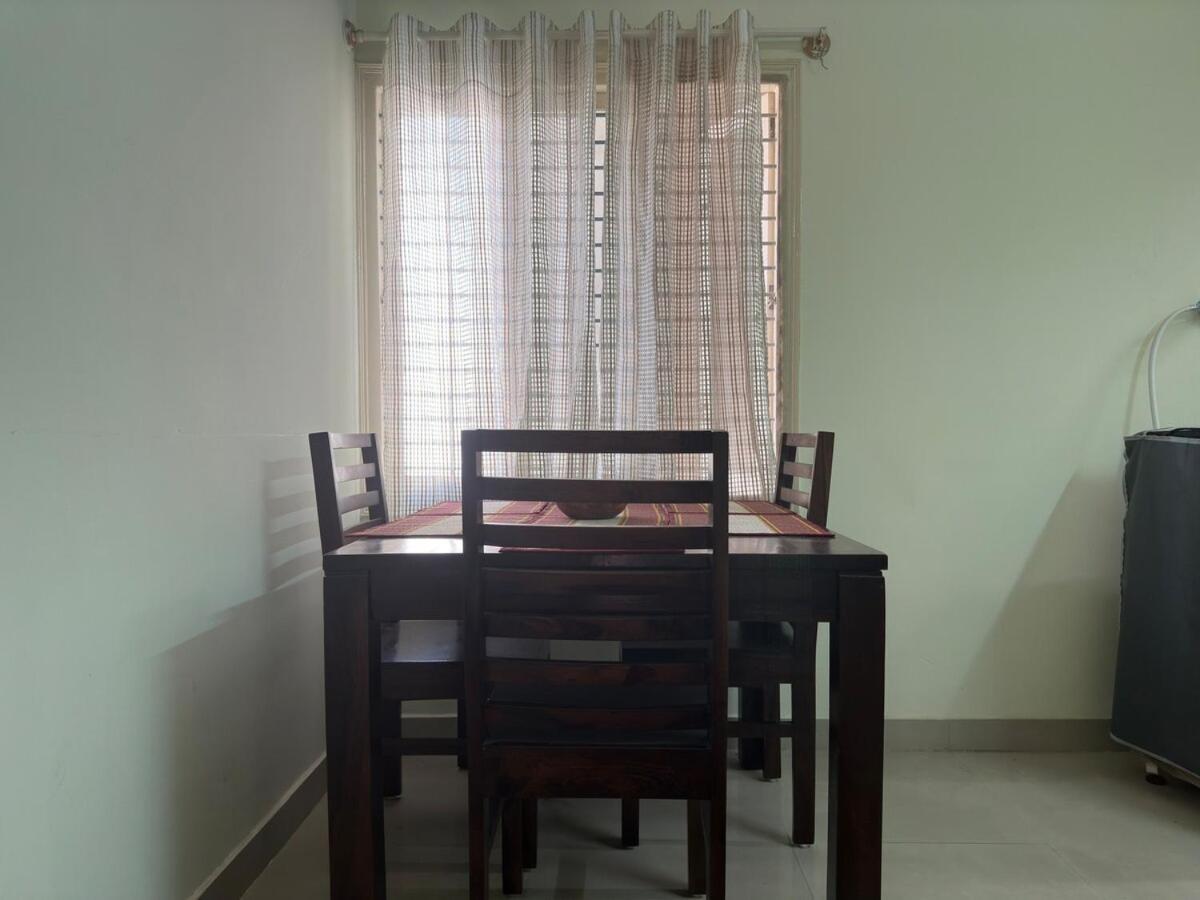 Apartment 1,5bhk Near Iimb On 1st Floor *