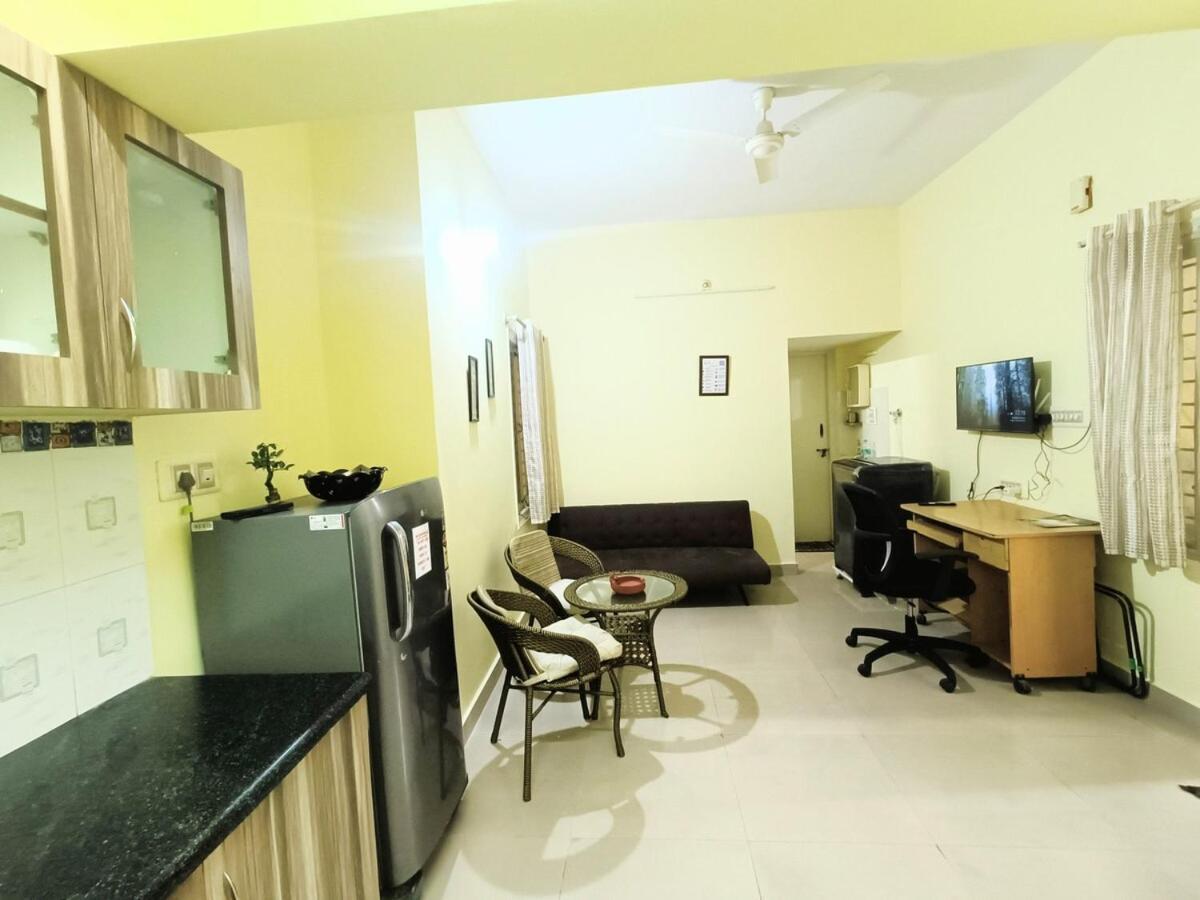 1bhk Near Iimb On Gf